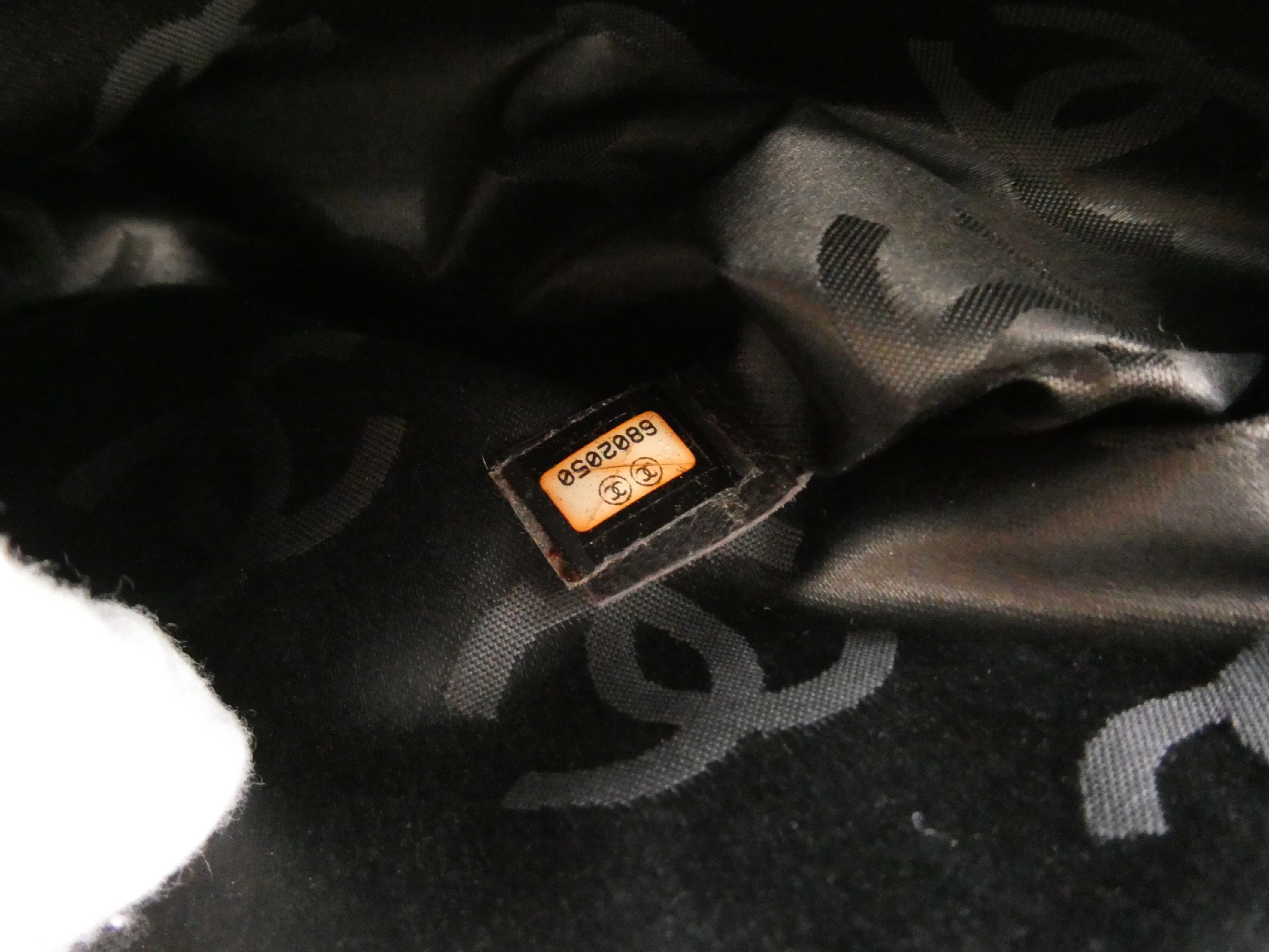 Wild Stitch Matelassé Coco Mark Shoulder Bag — view 9