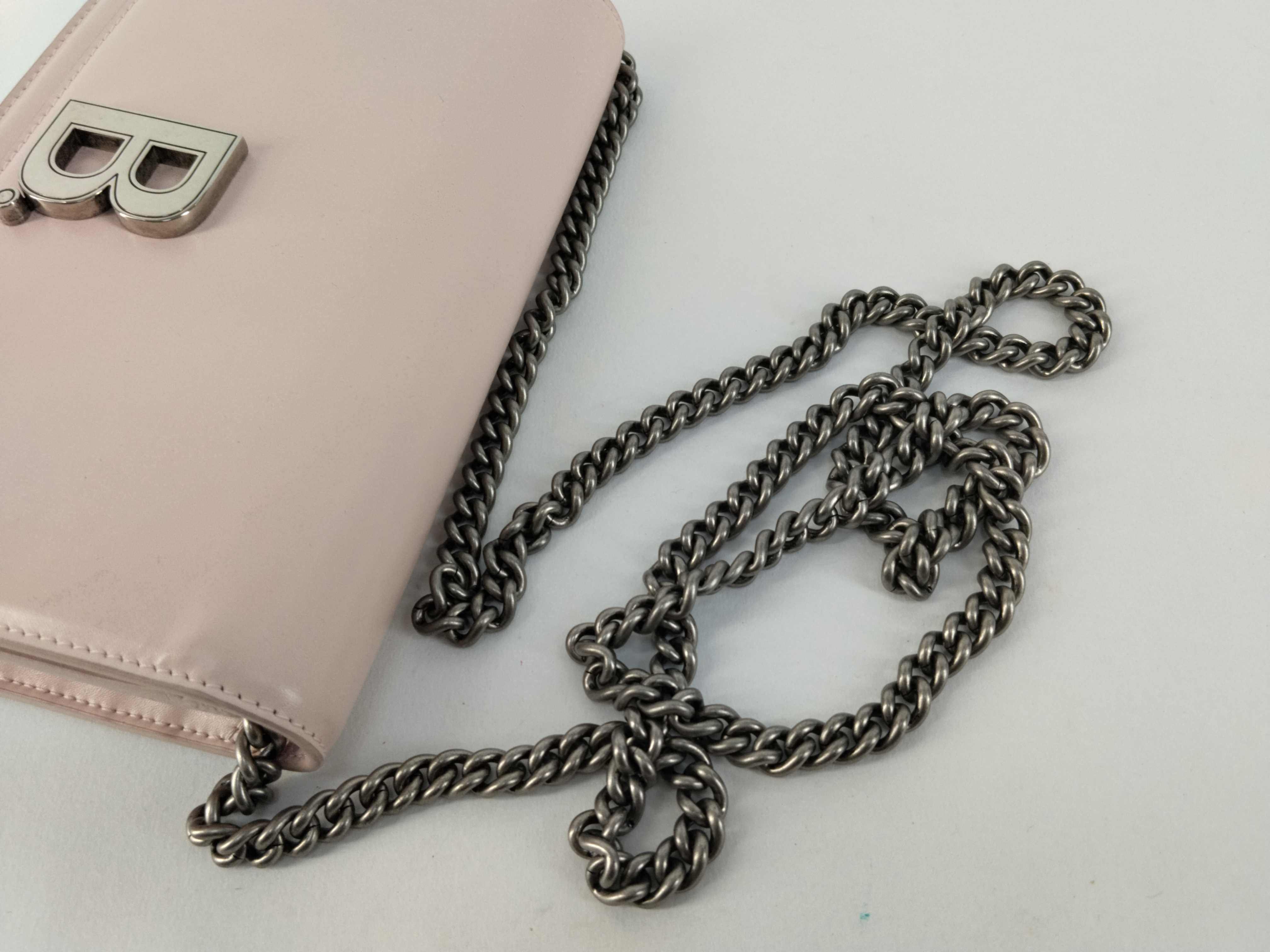 B. Wallet-on-Chain Shoulder Bag — view 3