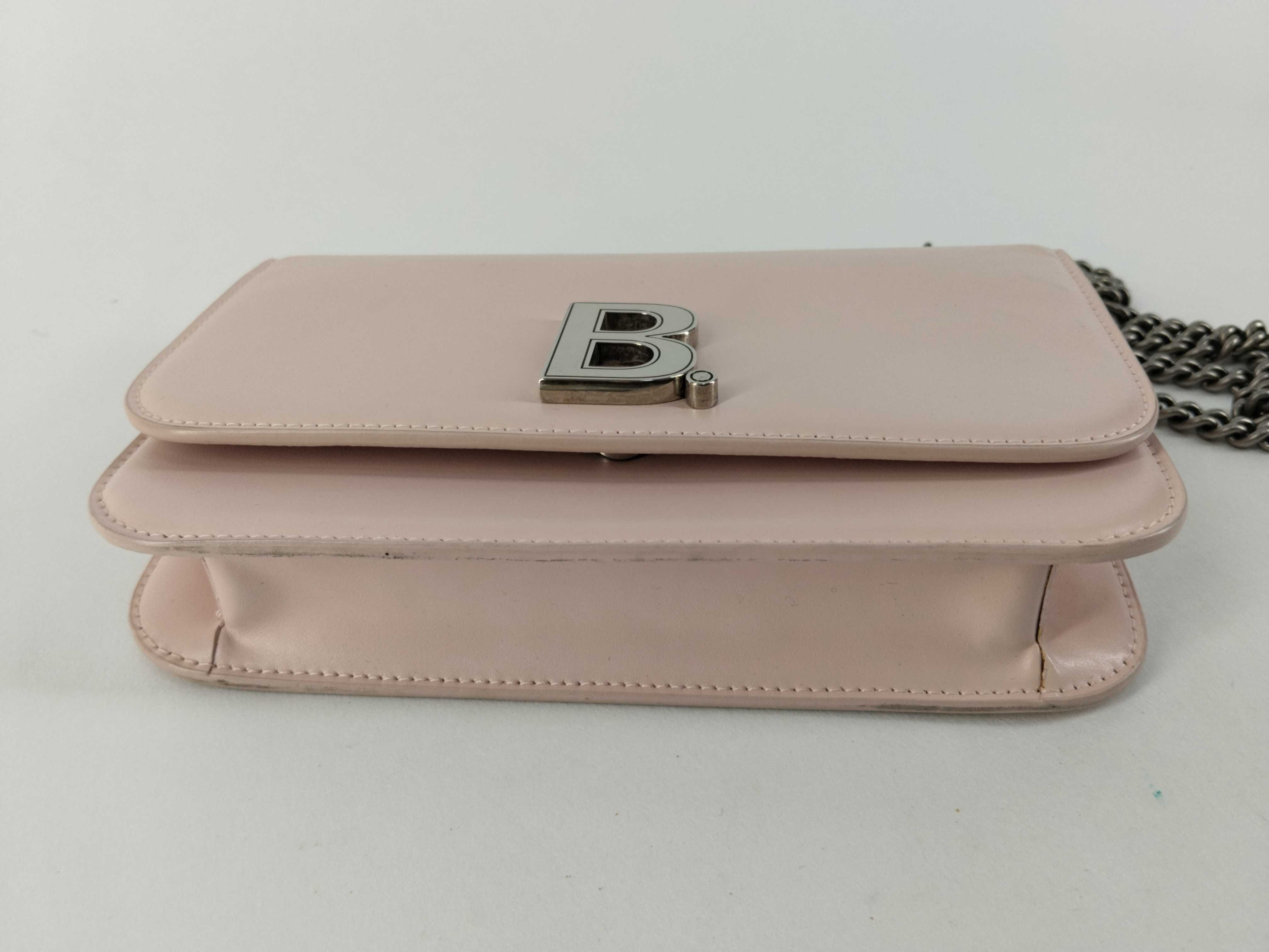 B. Wallet-on-Chain Shoulder Bag — view 6