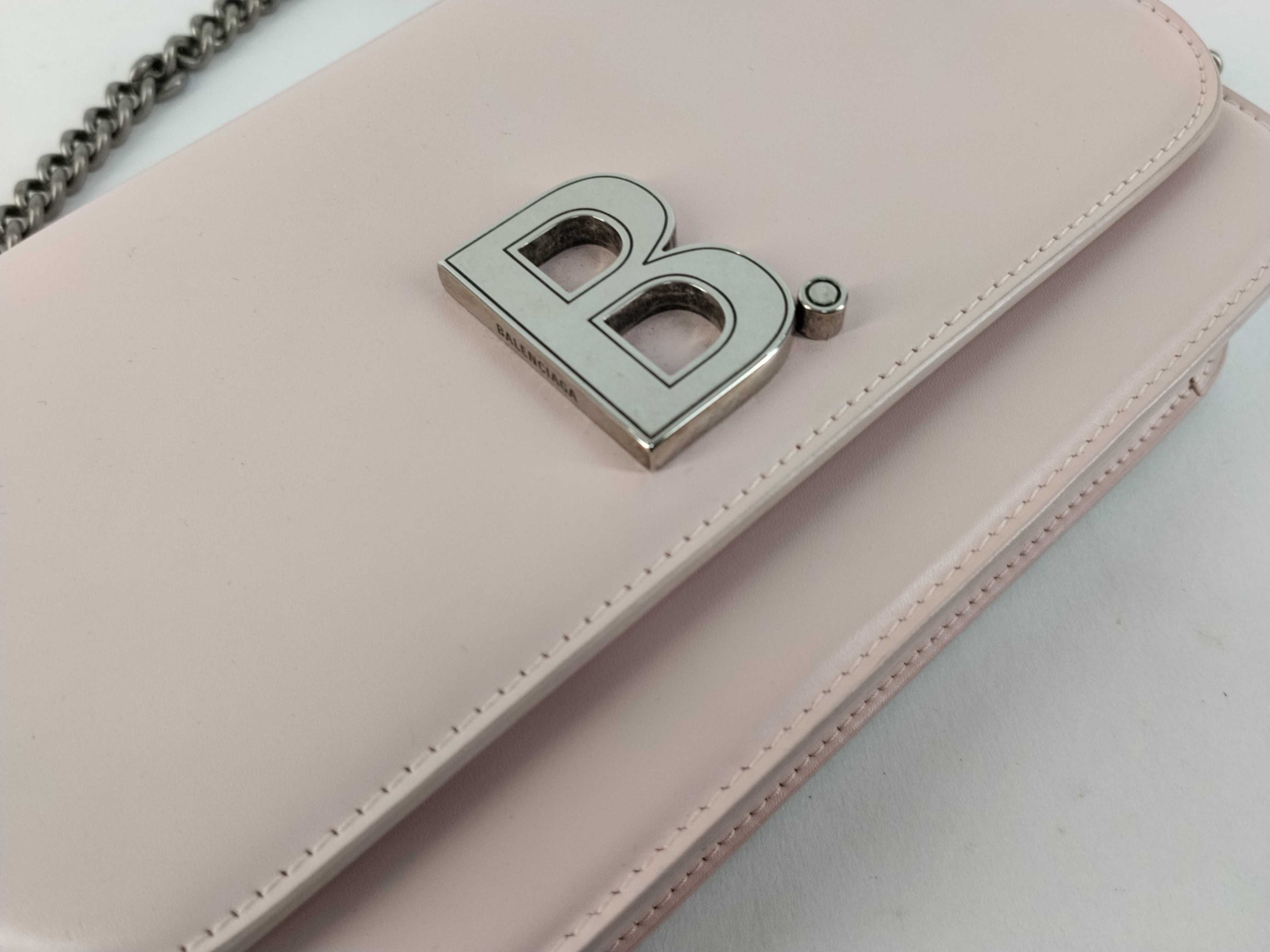 B. Wallet-on-Chain Shoulder Bag — view 7