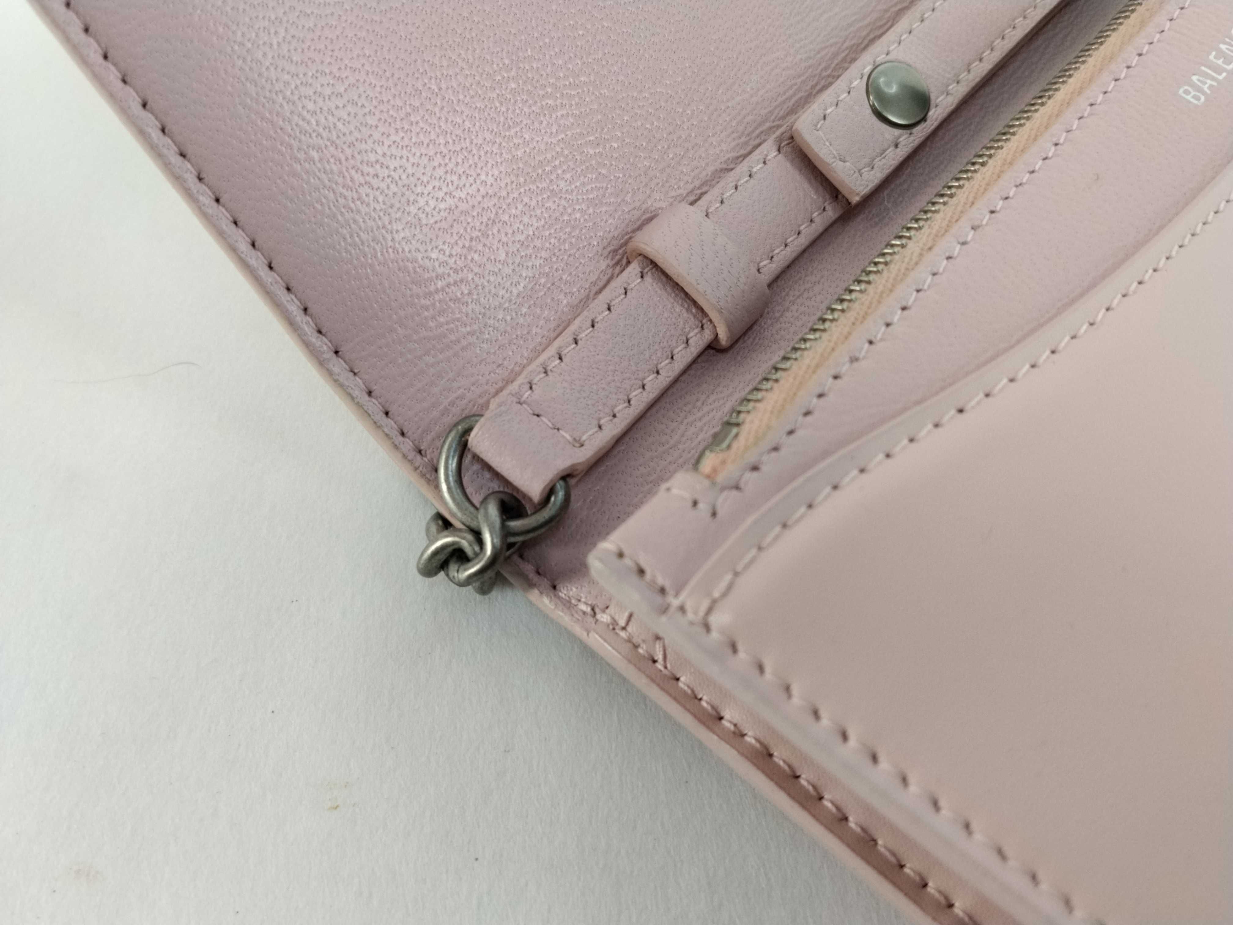 B. Wallet-on-Chain Shoulder Bag — view 8