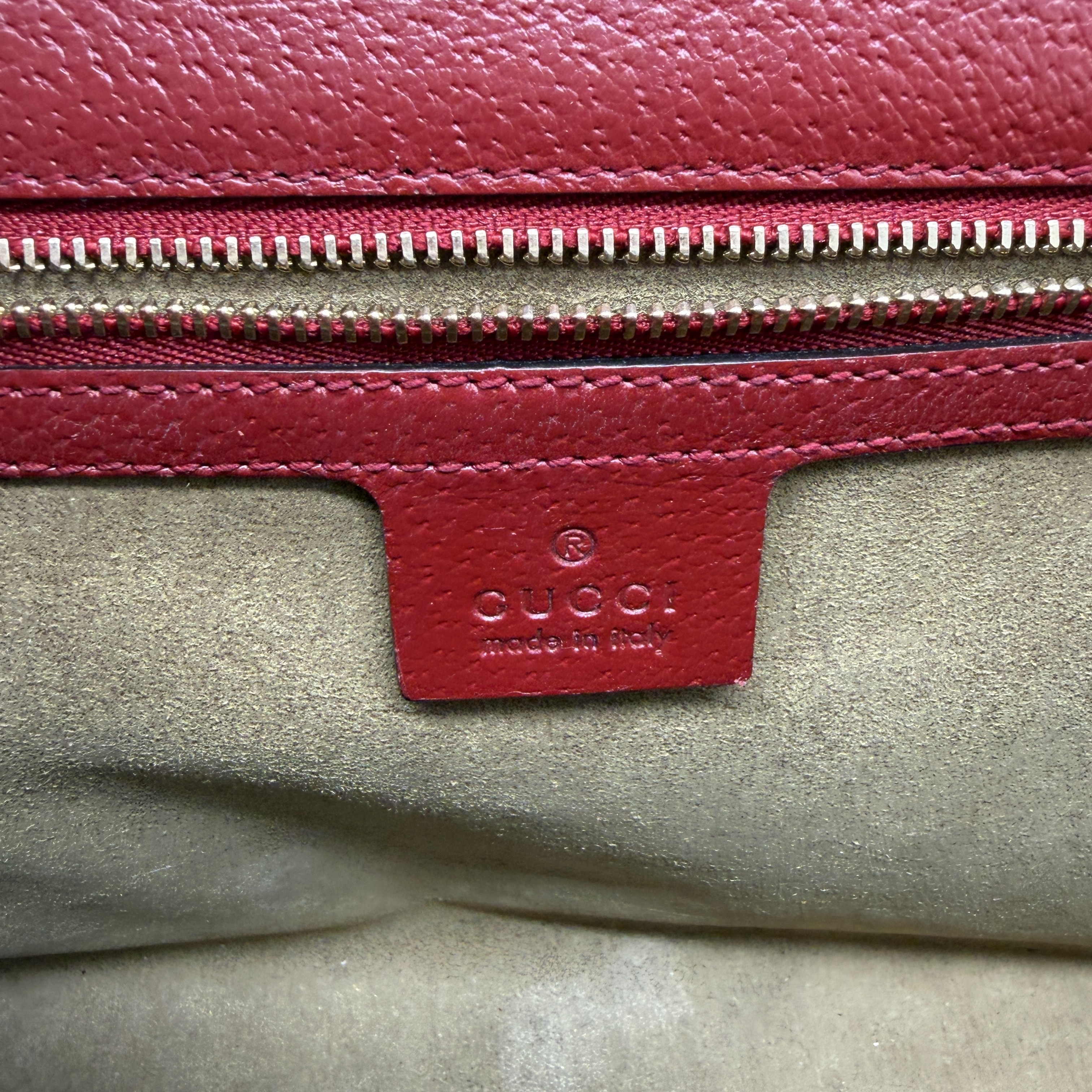 GG Supreme Padlock Shoulder Bag — view 13