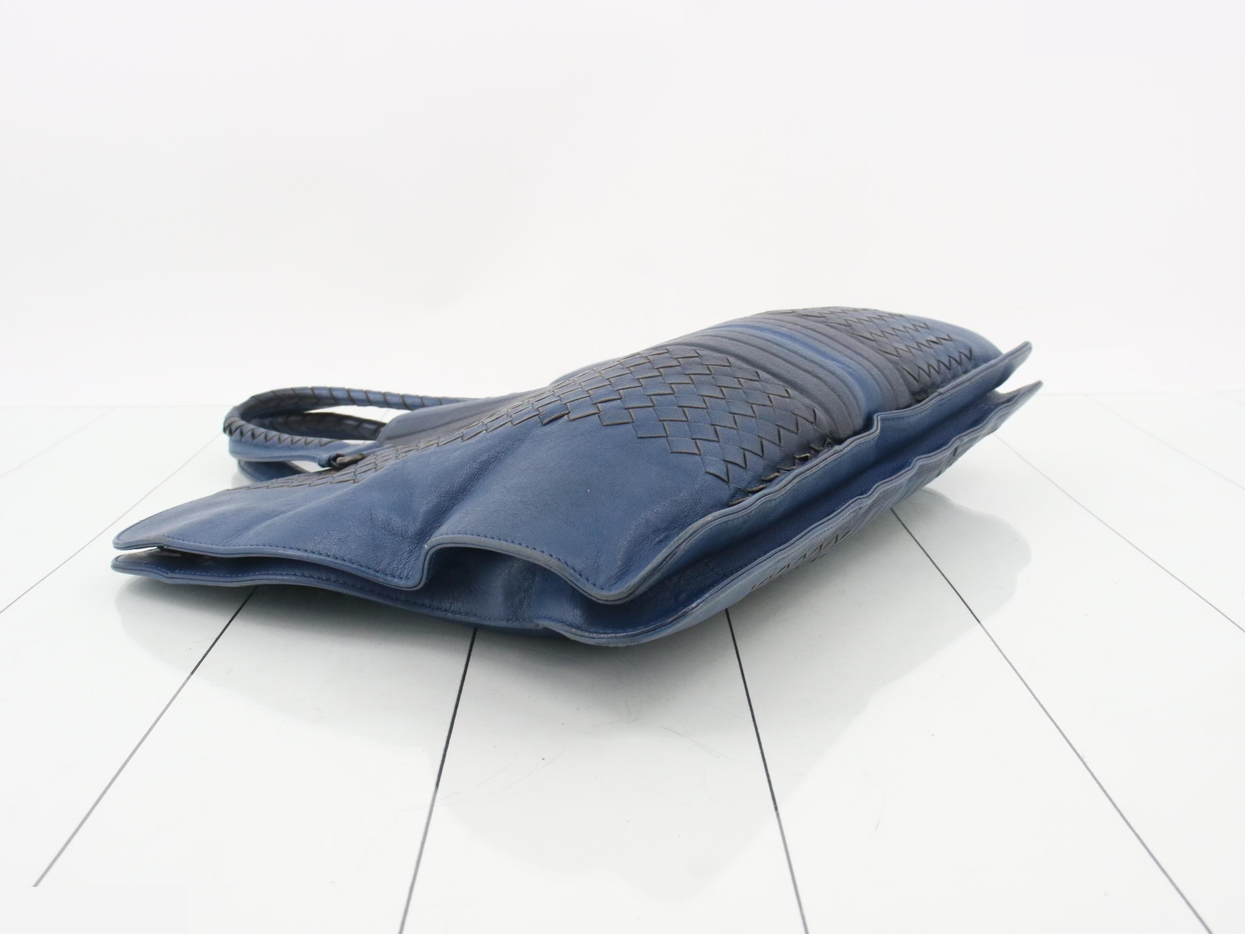 Handbag, Intrecciato leather — view 5