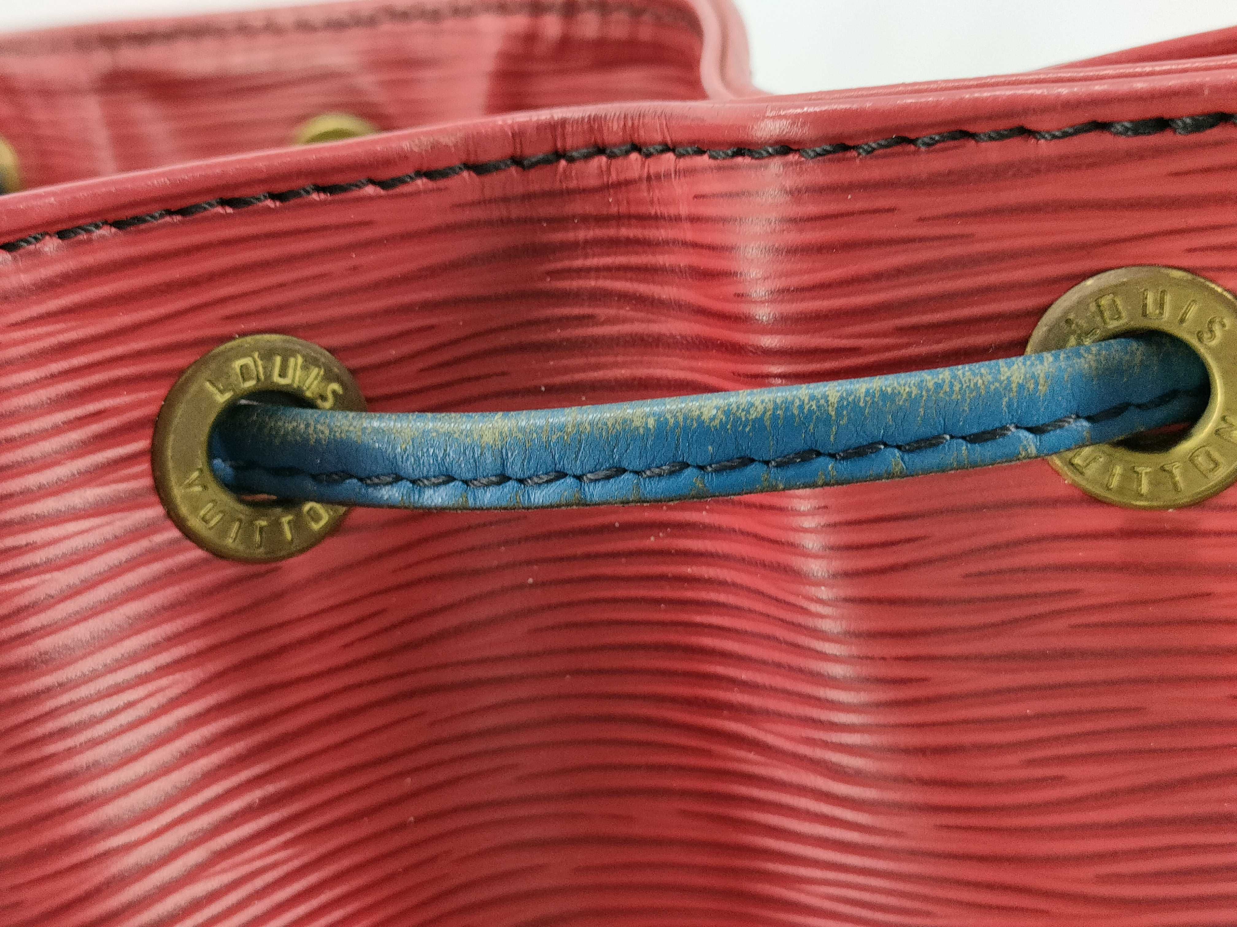 Epi Louis Vuitton Noe Shoulder Bag — view 15