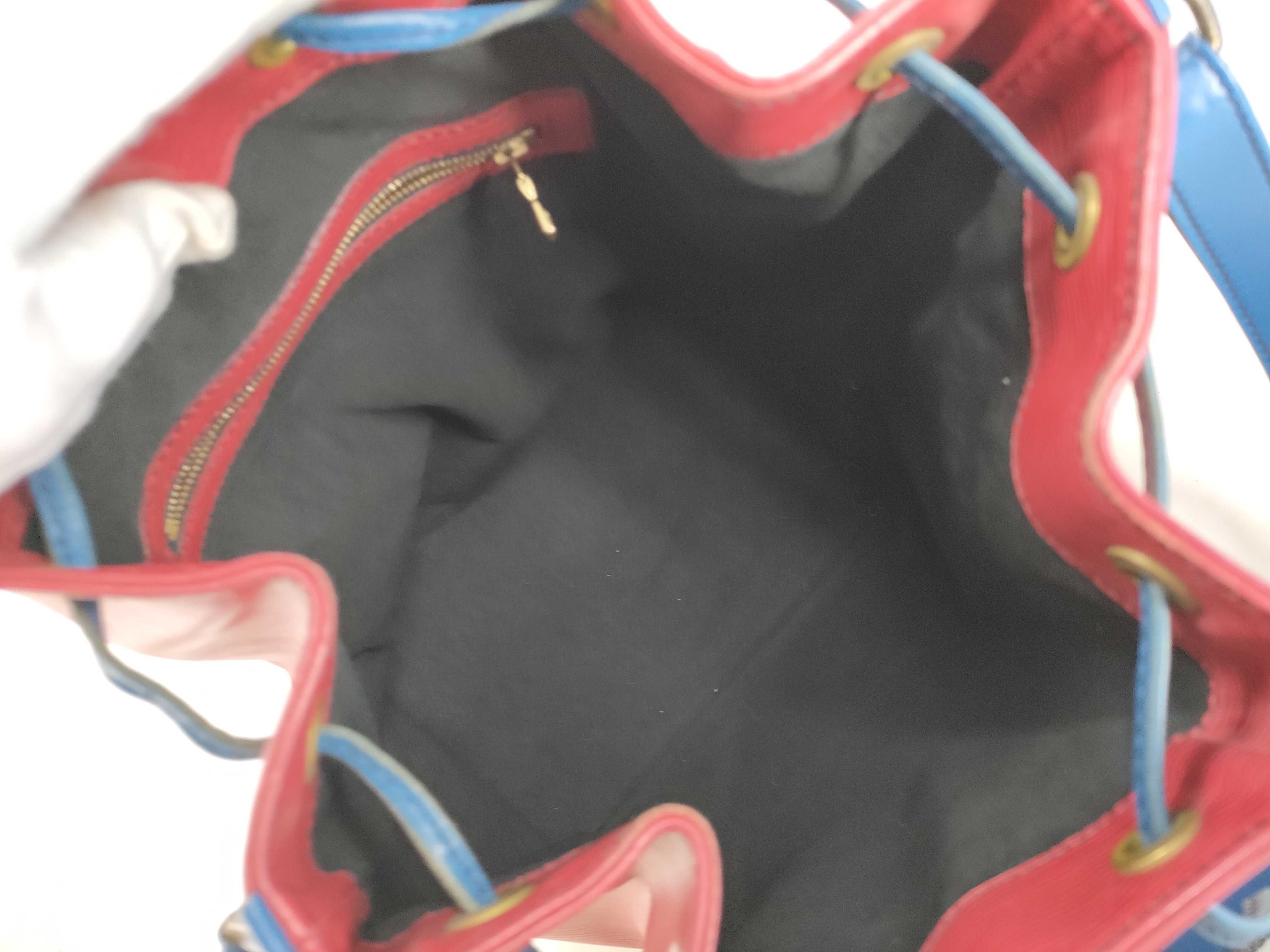 Epi Louis Vuitton Noe Shoulder Bag — view 10