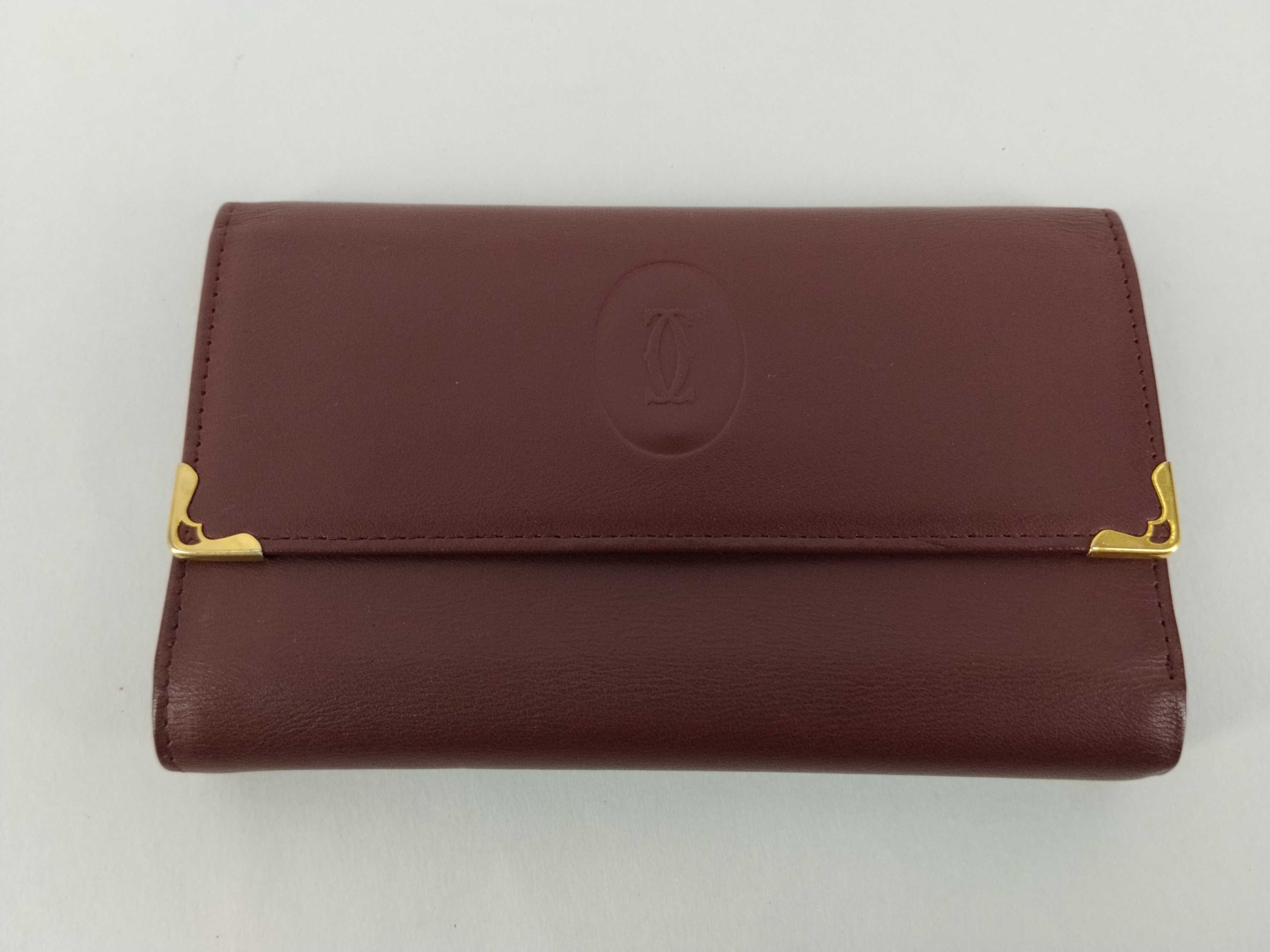 Must Wallet, Red