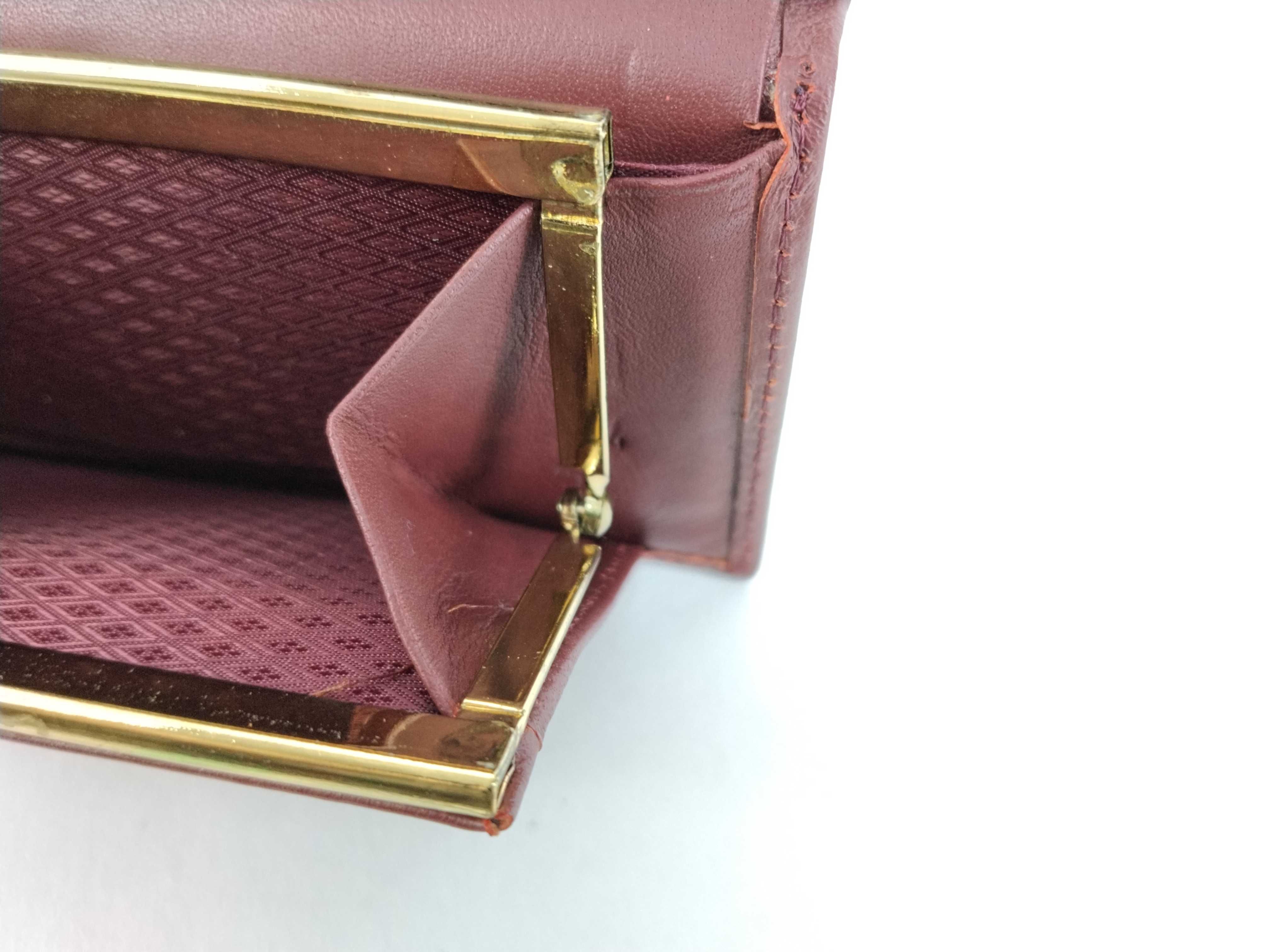 Must Wallet, Red — view 13