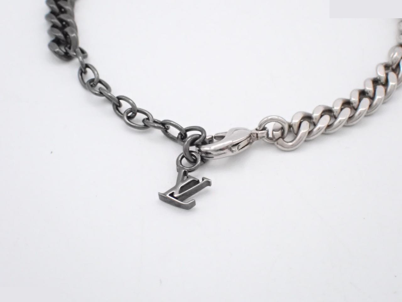 LV Instinct, wrist circumference approximately 19.5 cm — view 3
