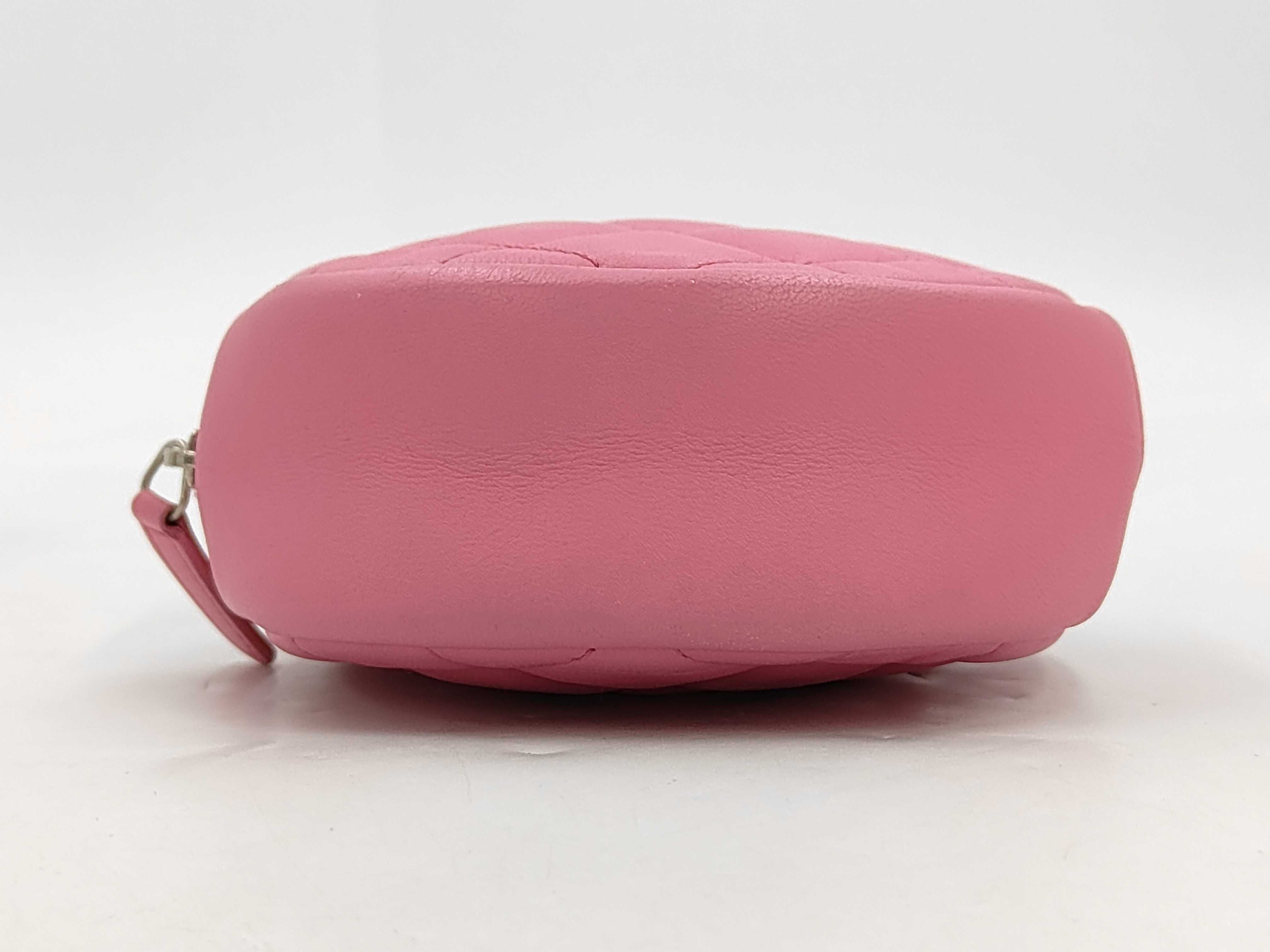 Matelasse Chain Shoulder Bag — view 3