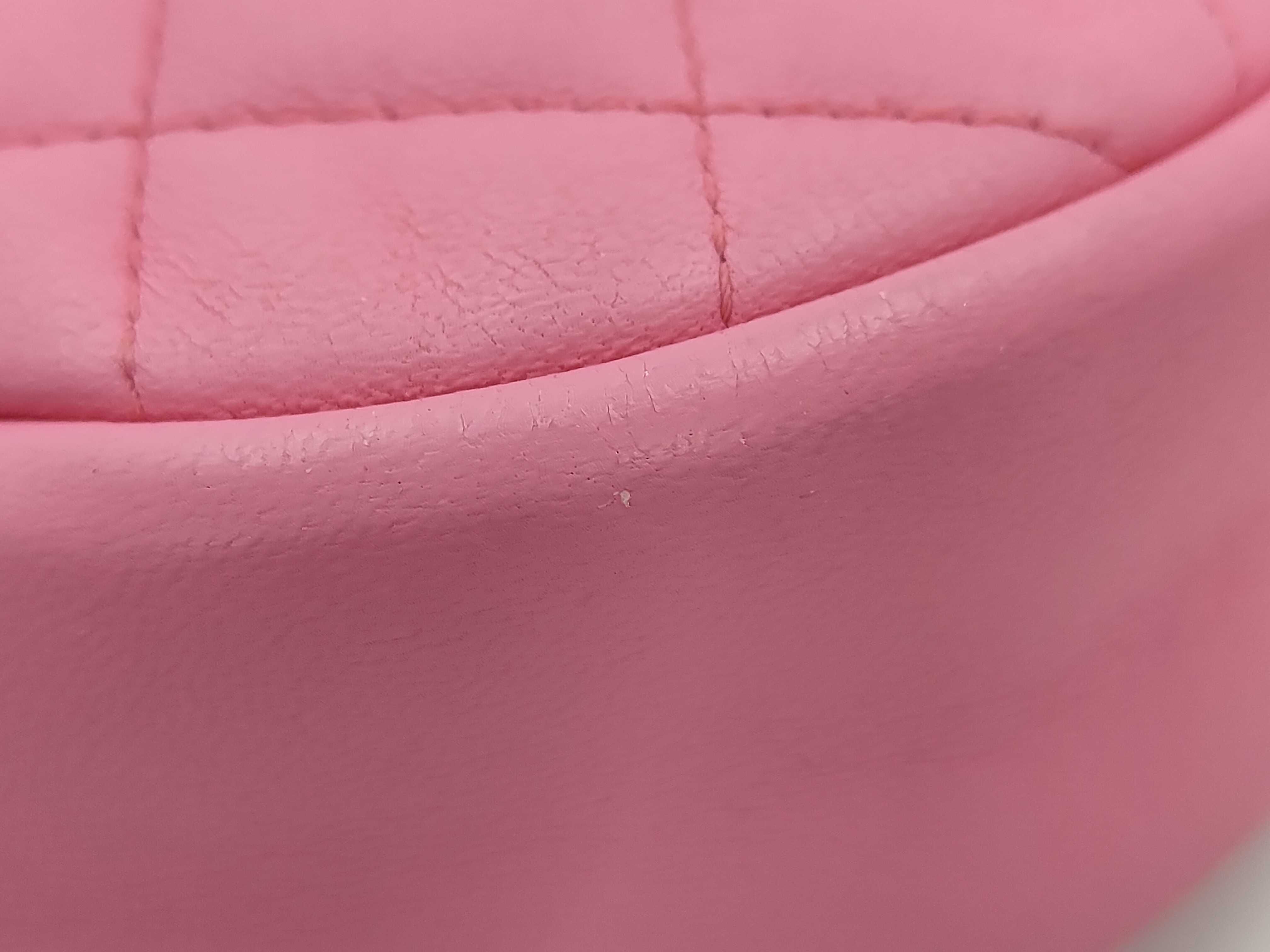 Matelasse Chain Shoulder Bag — view 4