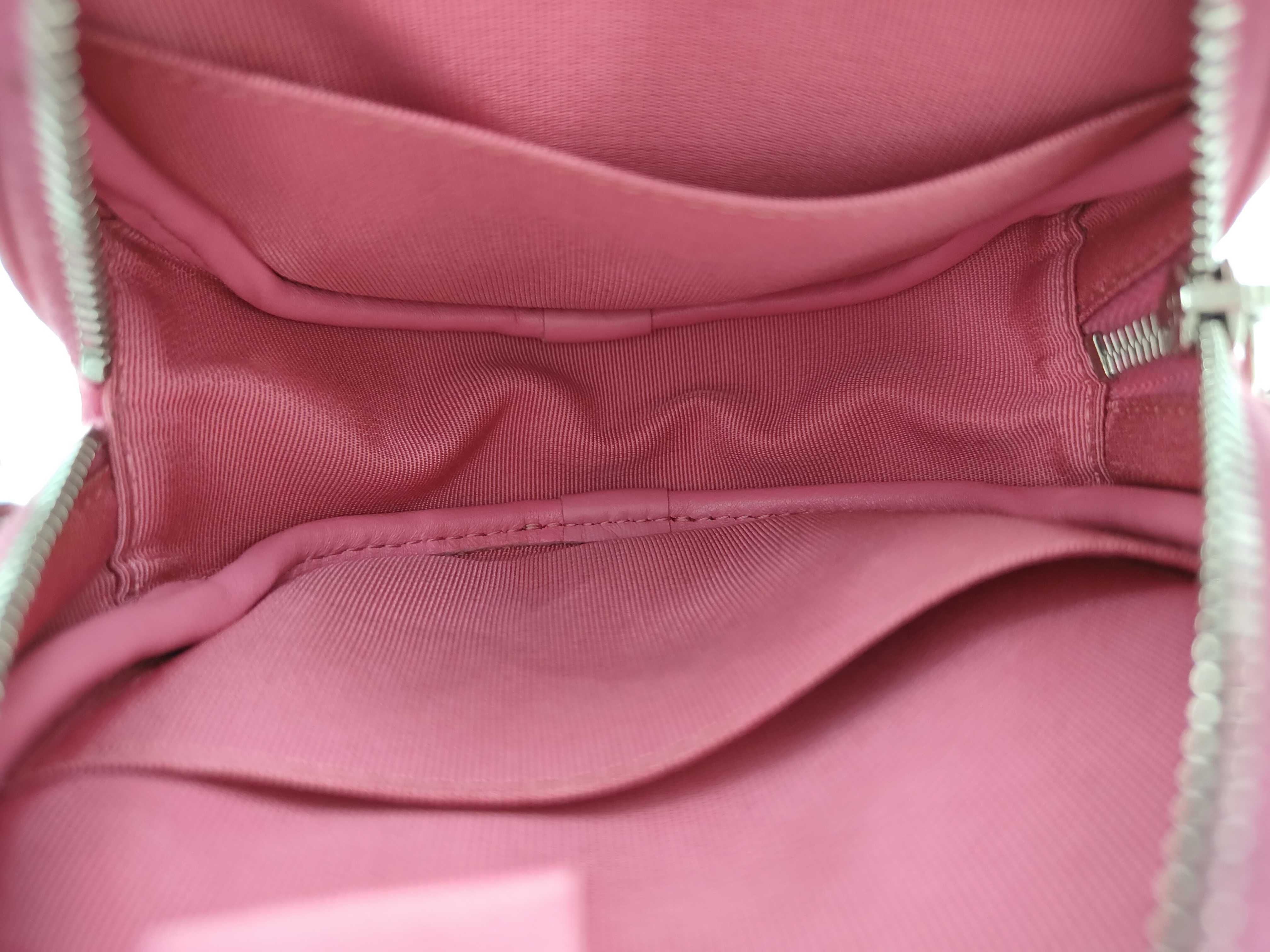 Matelasse Chain Shoulder Bag — view 8