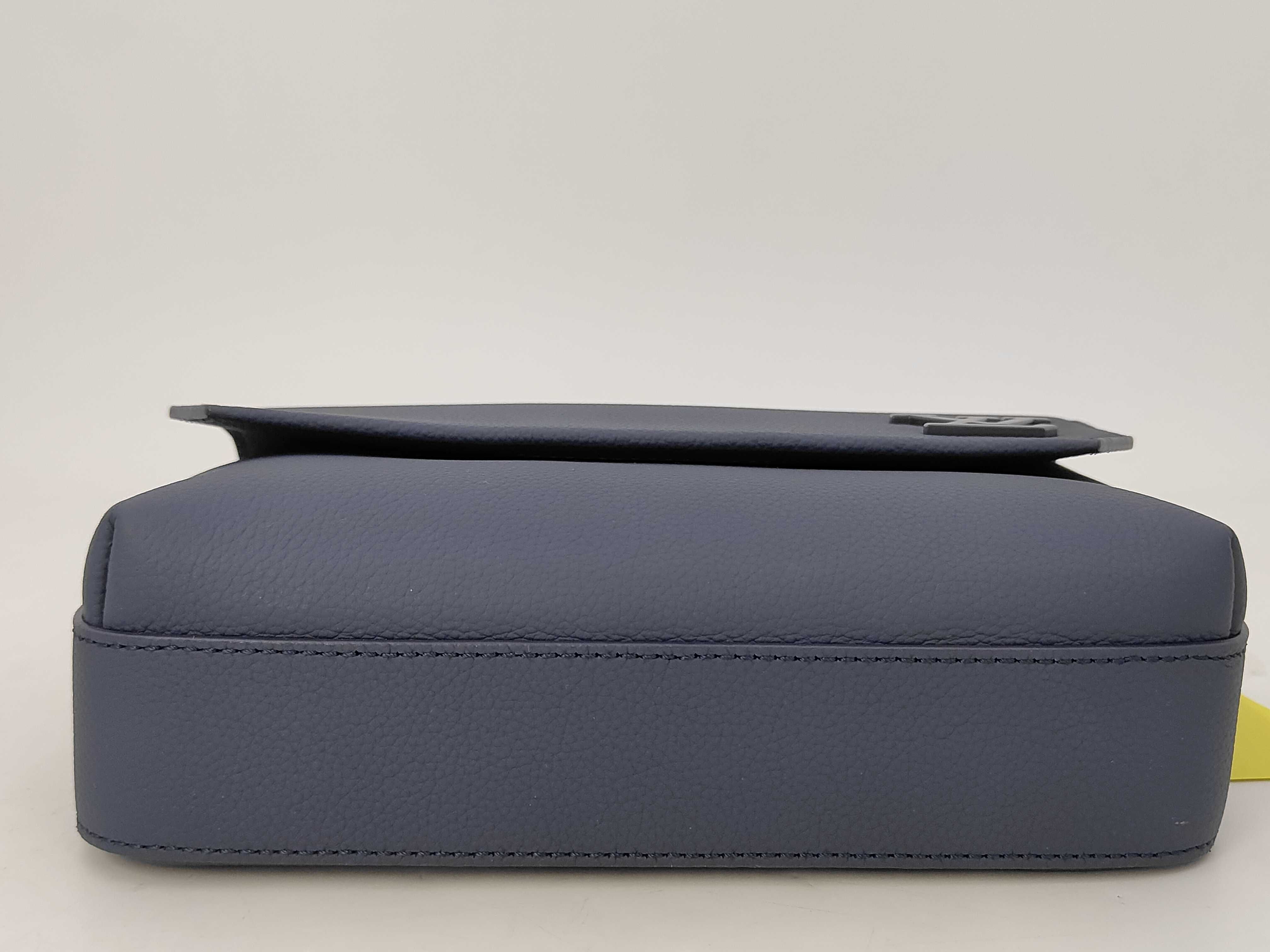 Aerogram Fastline Messenger Shoulder Bag — view 4