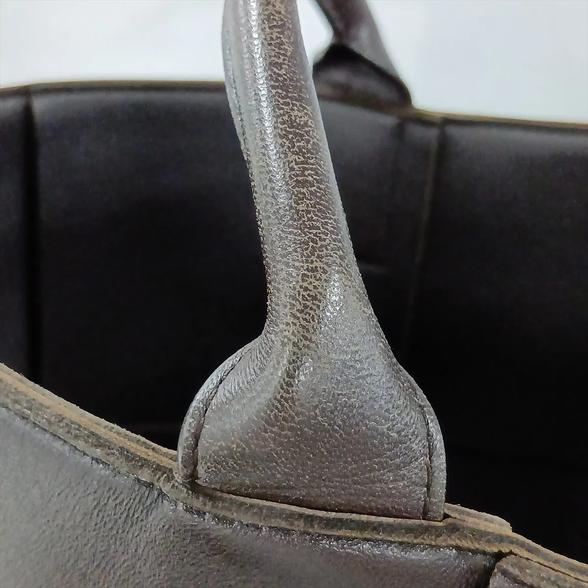 Maxi Intrecciato The Arco Tote Leather Tote Bag Brown — view 11