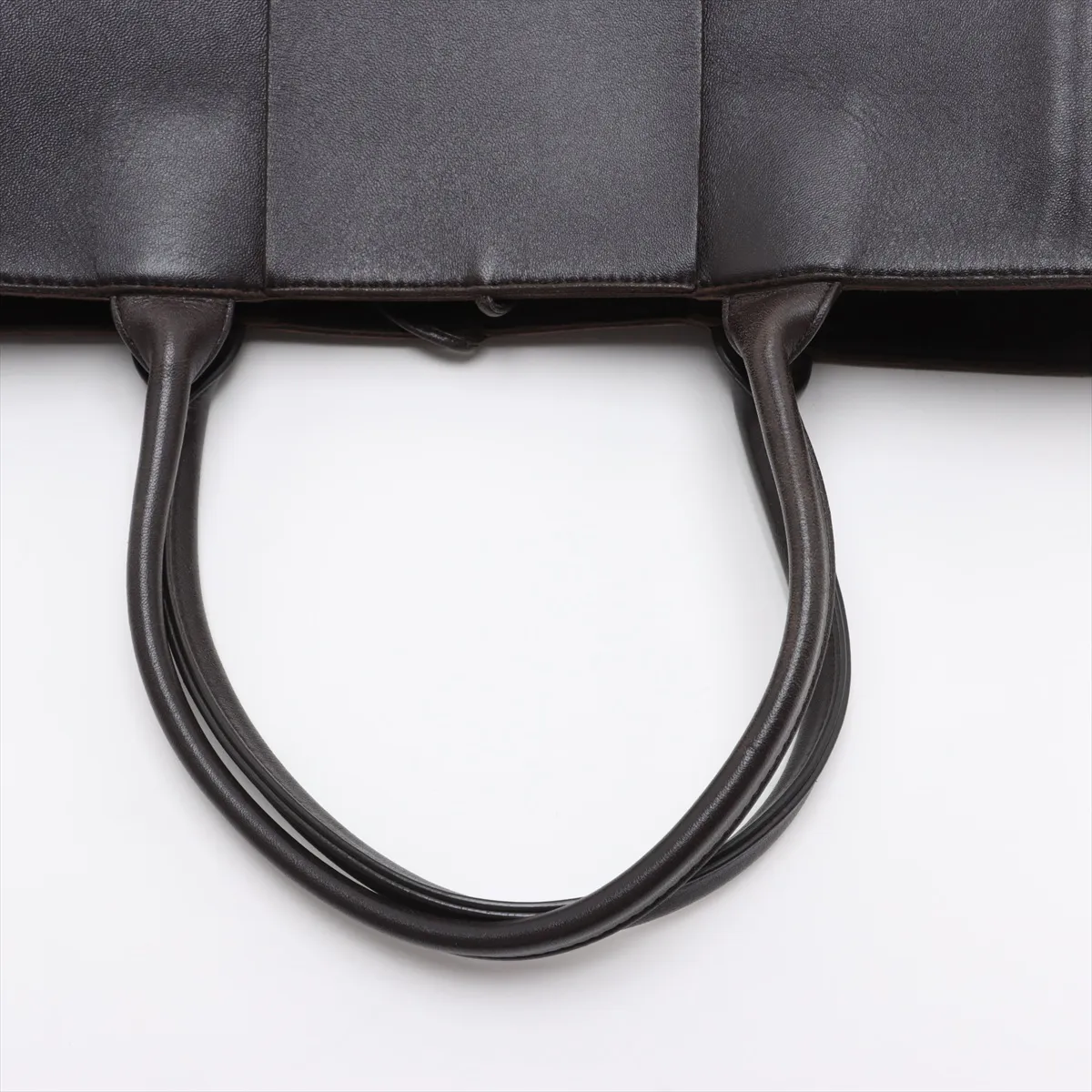 Maxi Intrecciato The Arco Tote Leather Tote Bag Brown — view 5