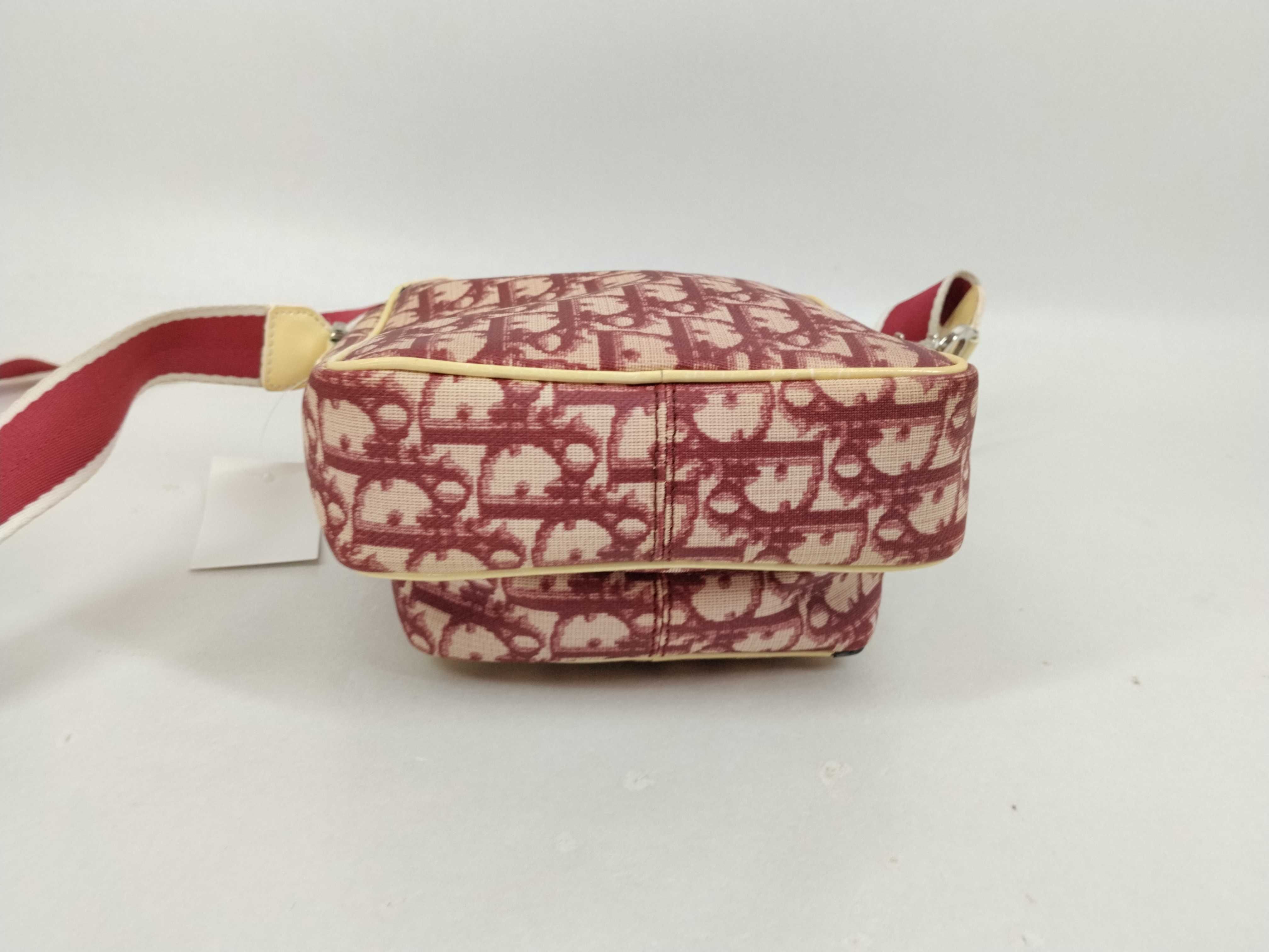Trotter No. 1 Shoulder Bag — view 3