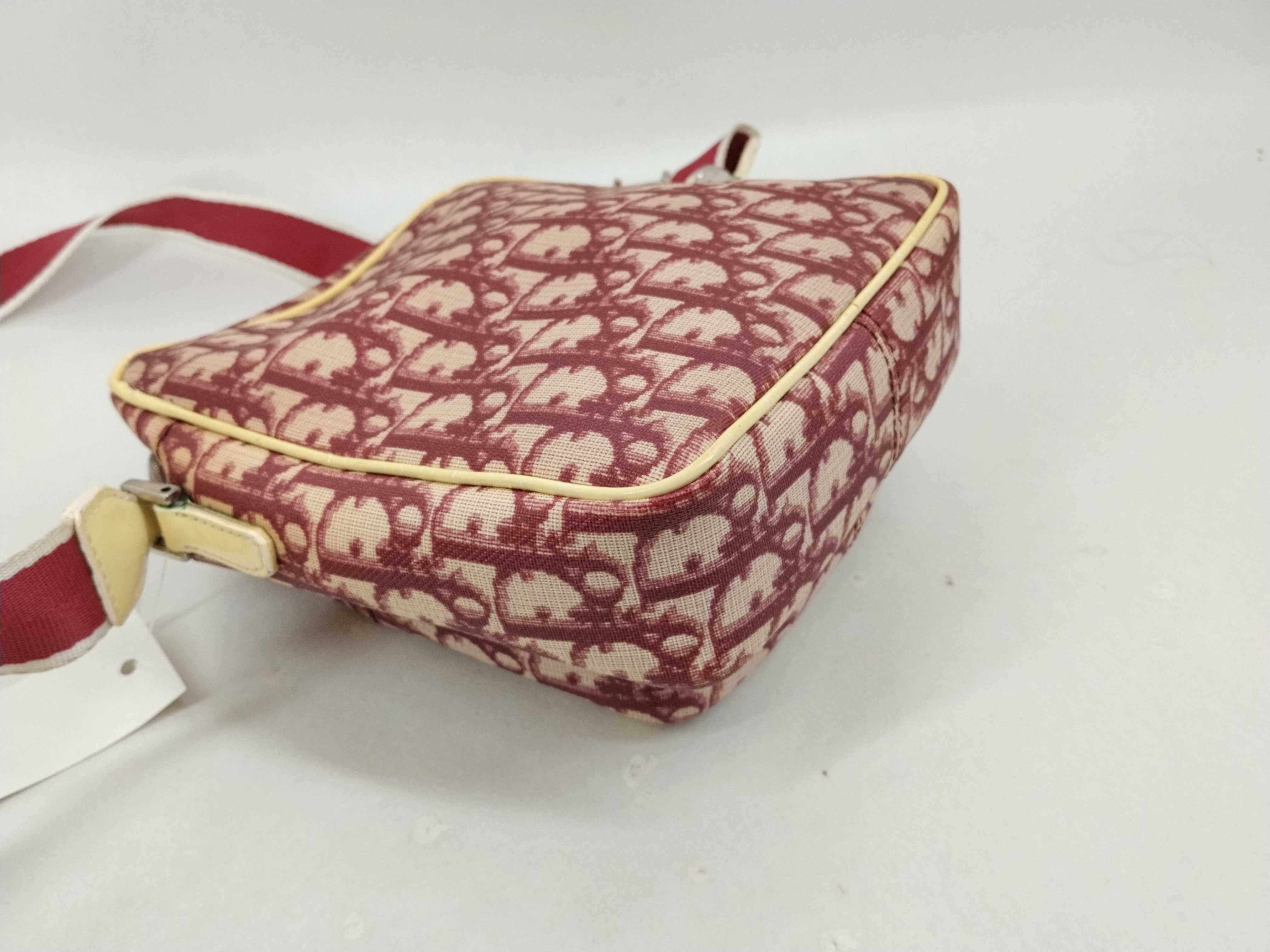 Trotter No. 1 Shoulder Bag — view 4