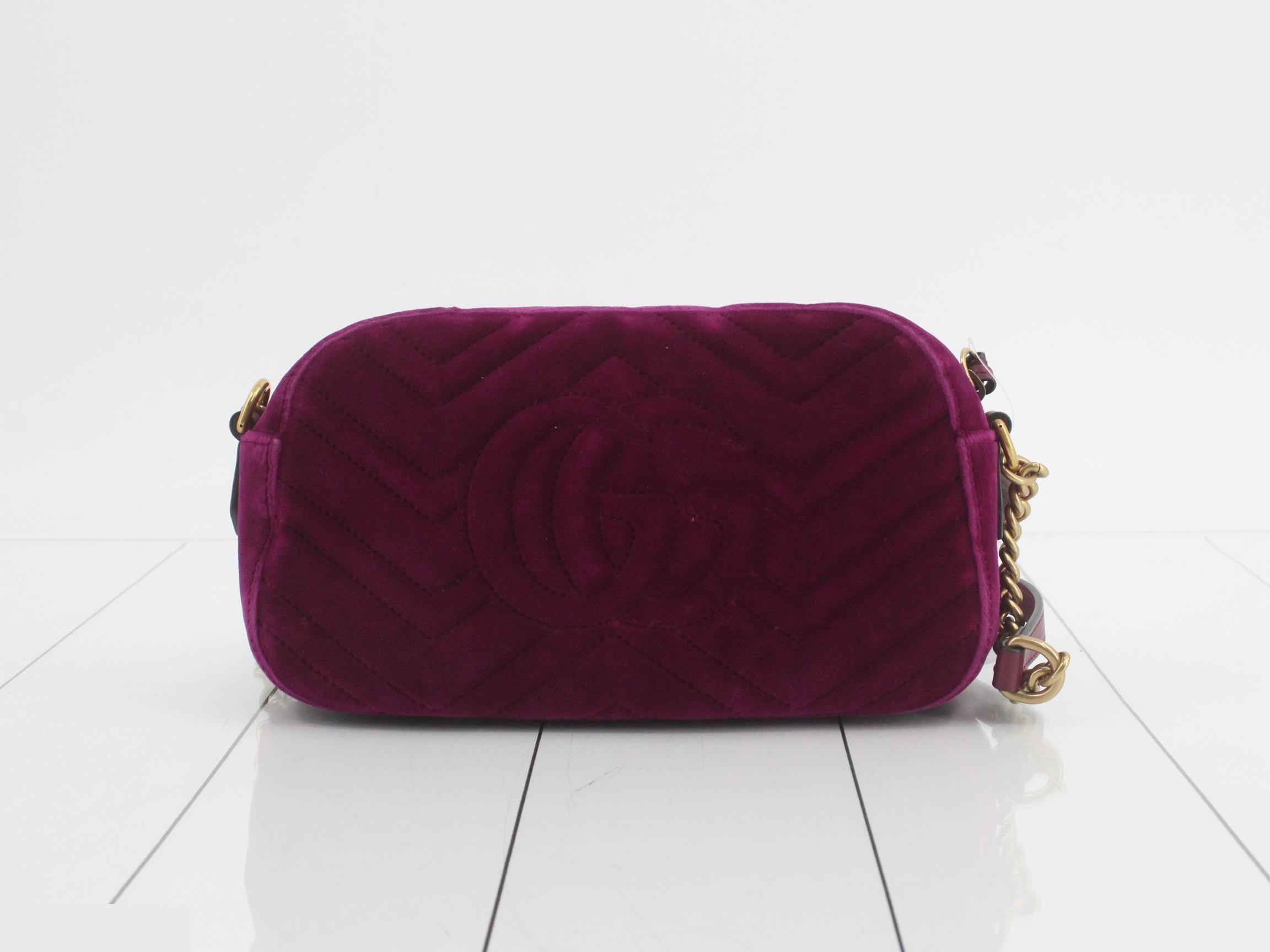 GG Marmont Velvet Shoulder Bag — view 2