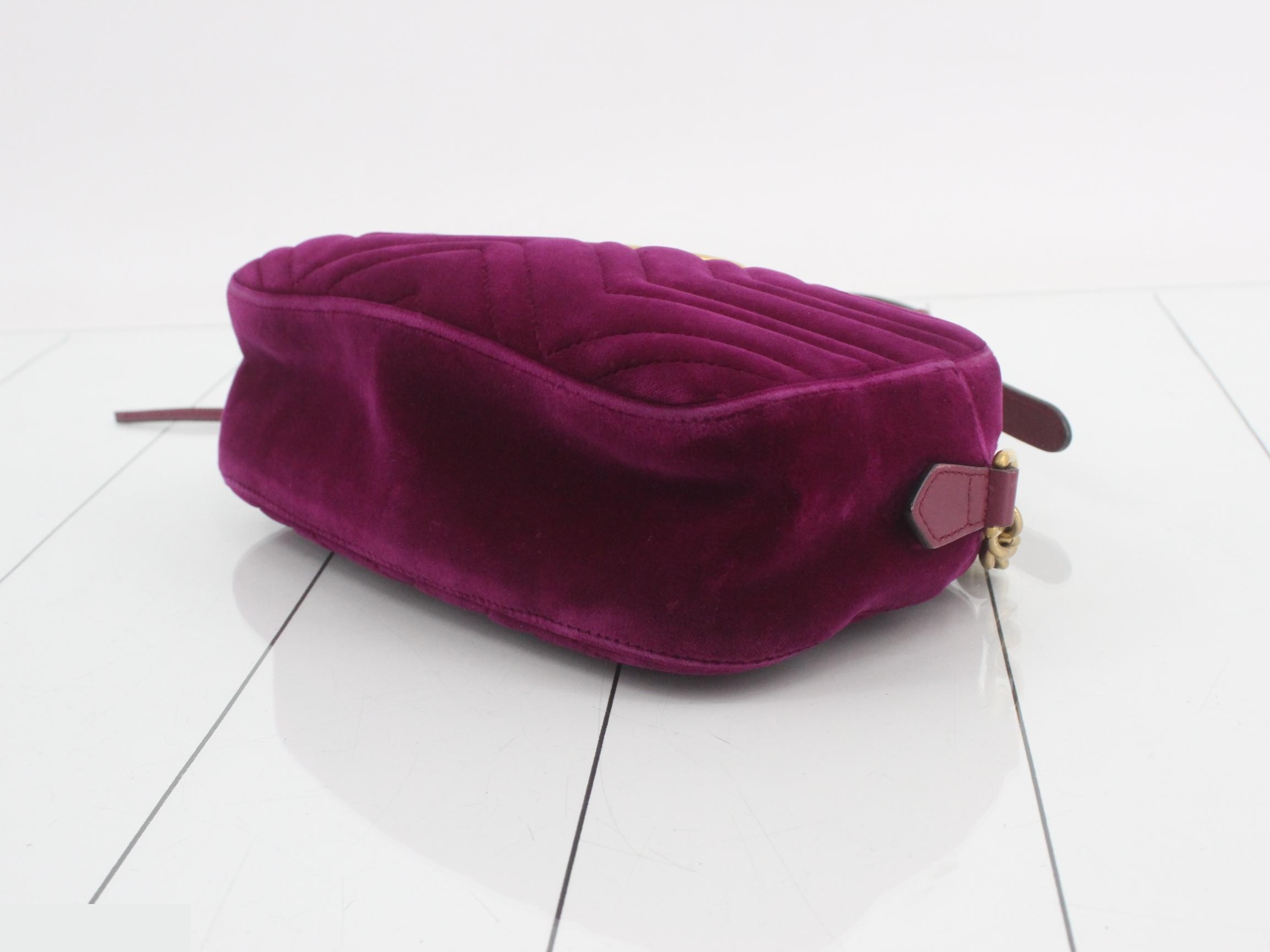 GG Marmont Velvet Shoulder Bag — view 6