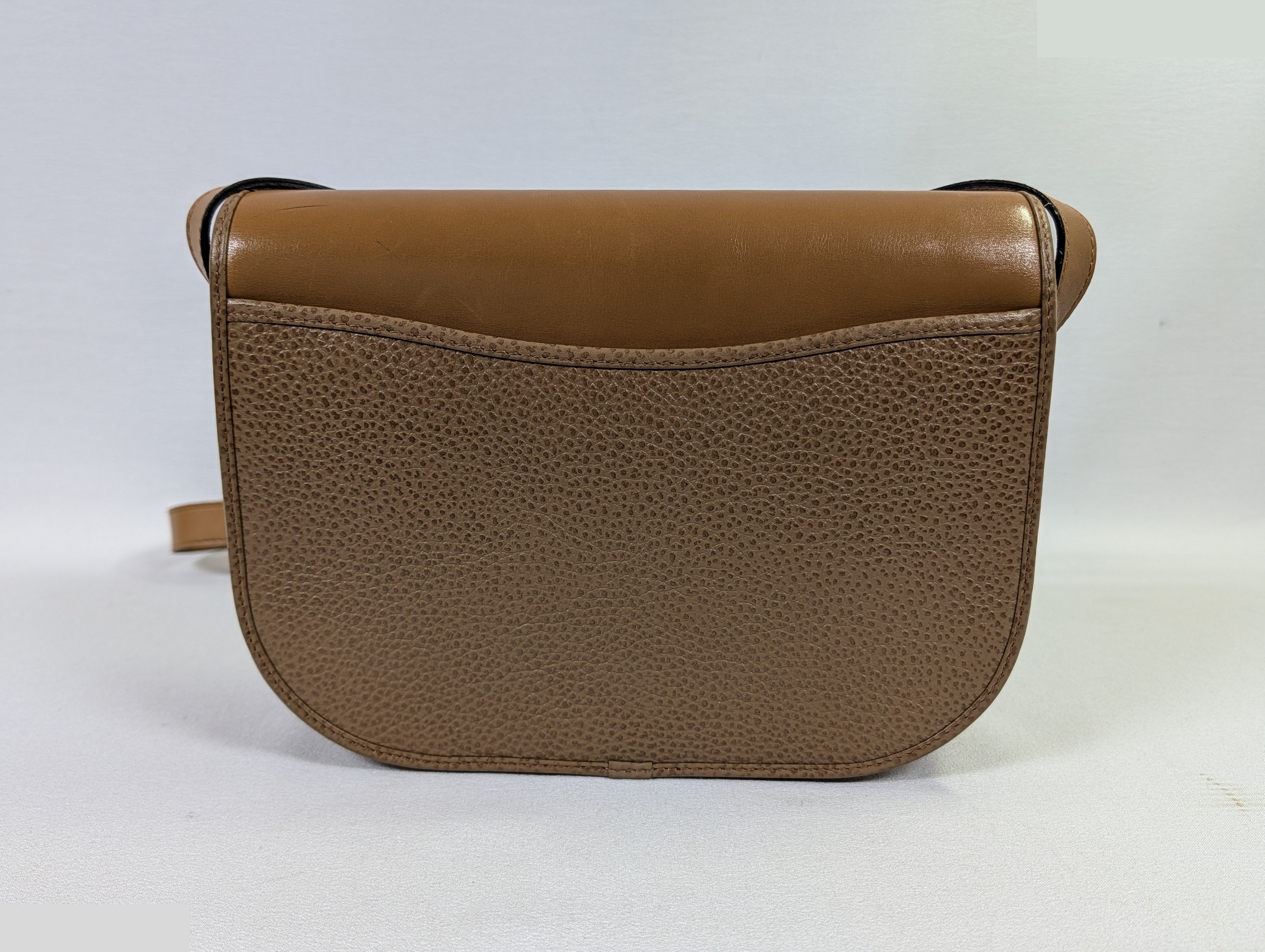 CD logo shoulder bag, flap, leather, brown — view 2