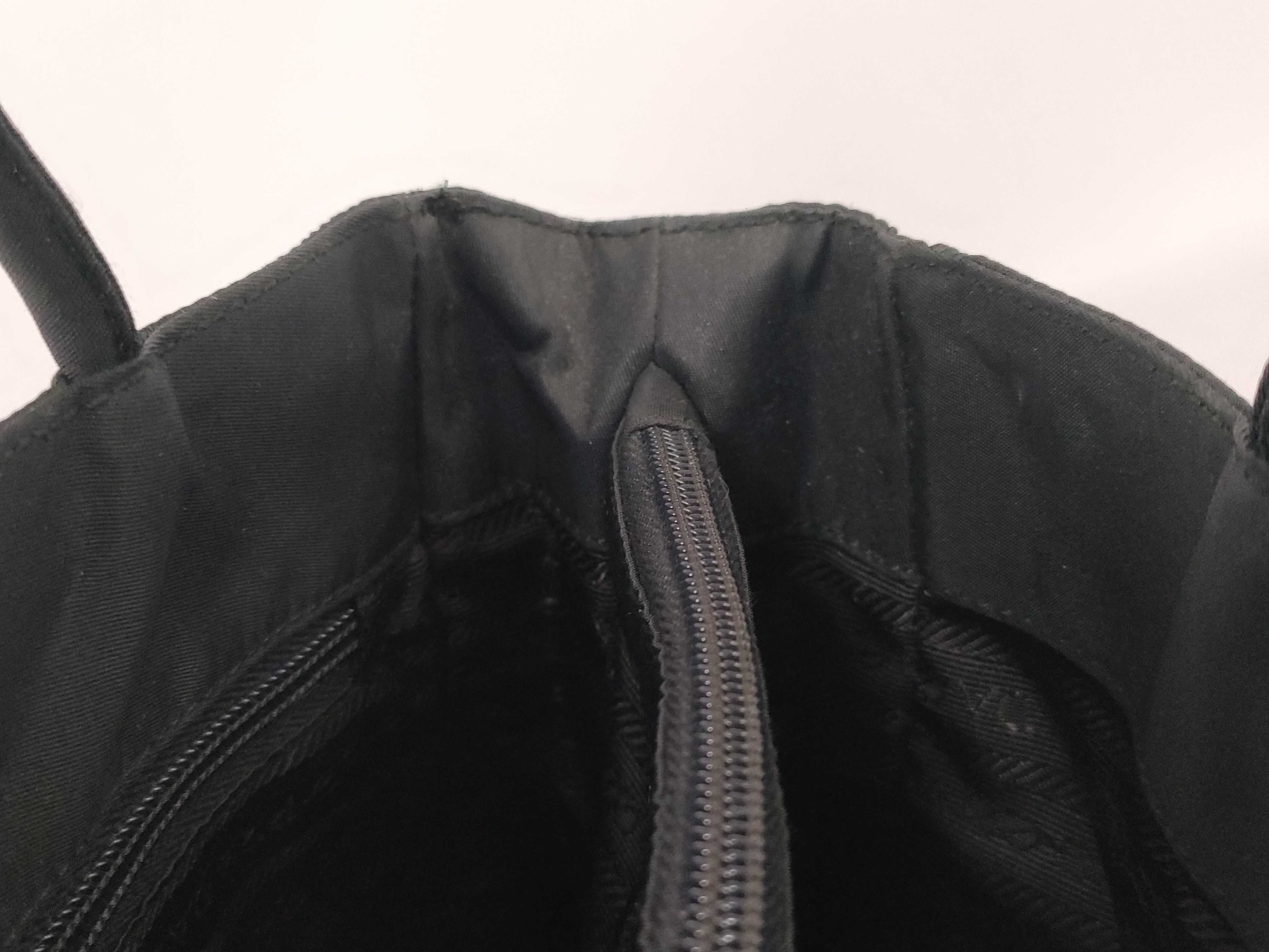 Nylon Triangle Logo Handbag (IY9107) Handbag — view 9