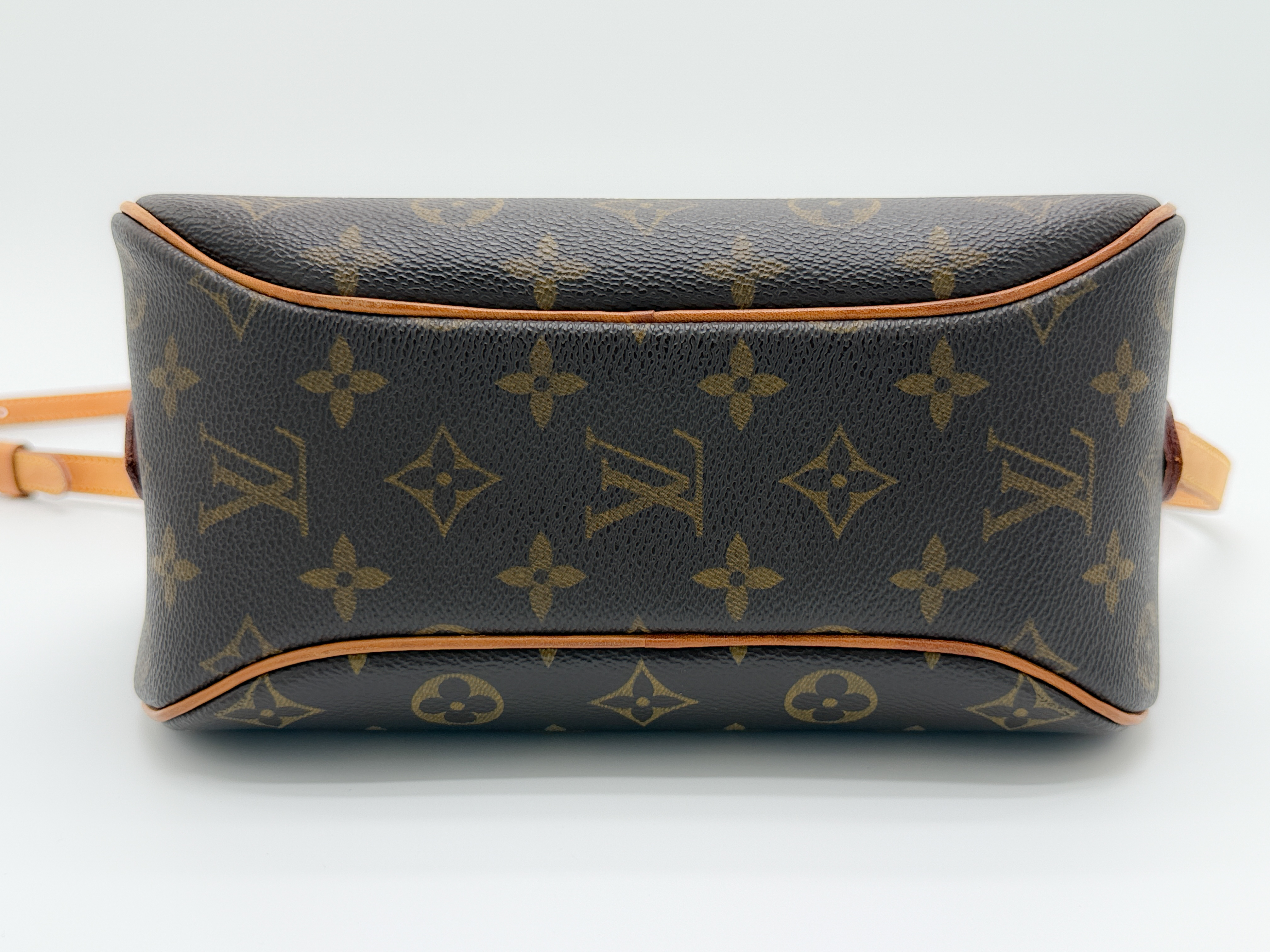 Monogram M51221 Blois BA0022 Shoulder Bag (No Stickiness) — view 10