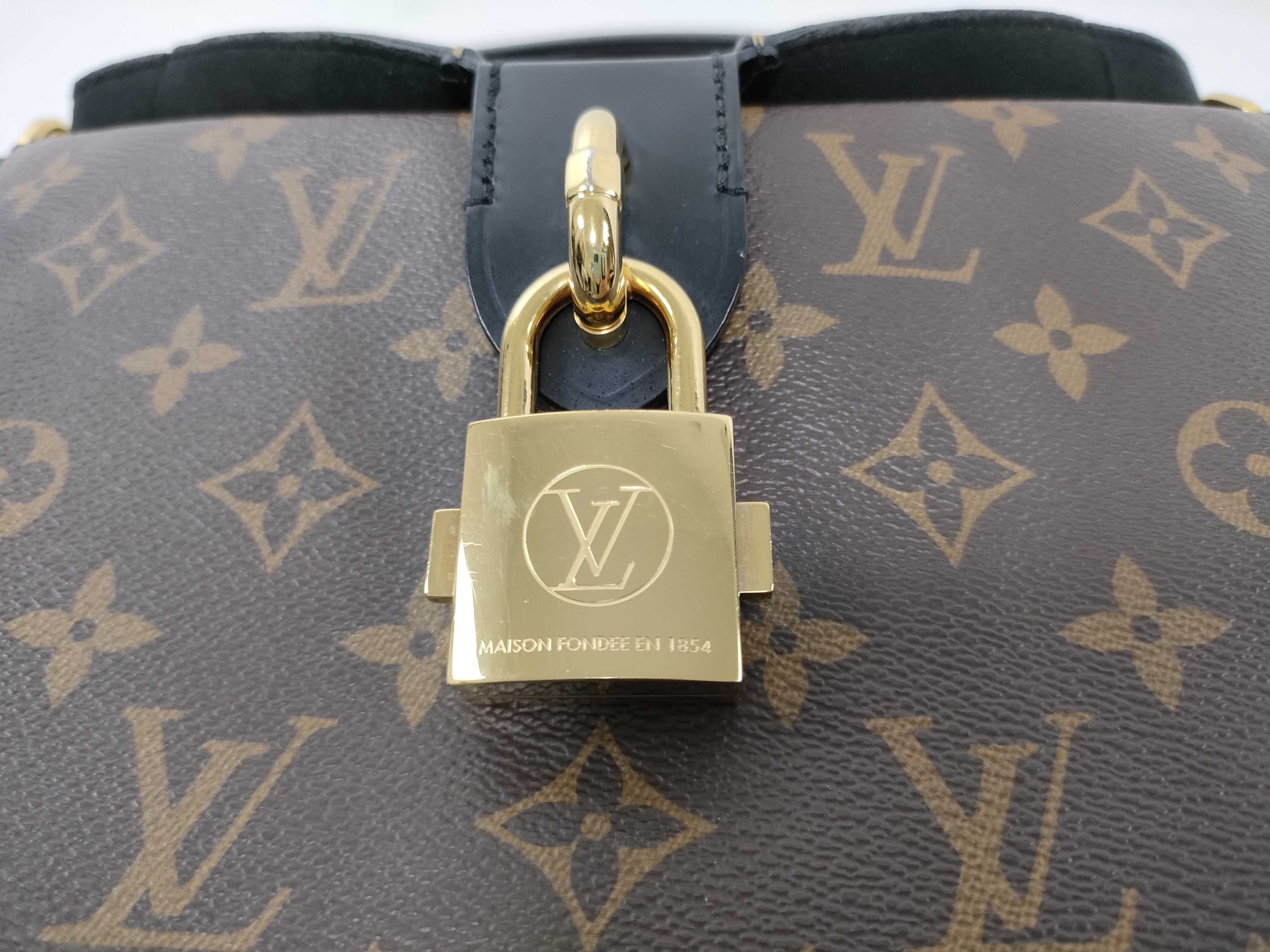 Monogram Bento Box PM M43517 Shoulder Bag — view 6
