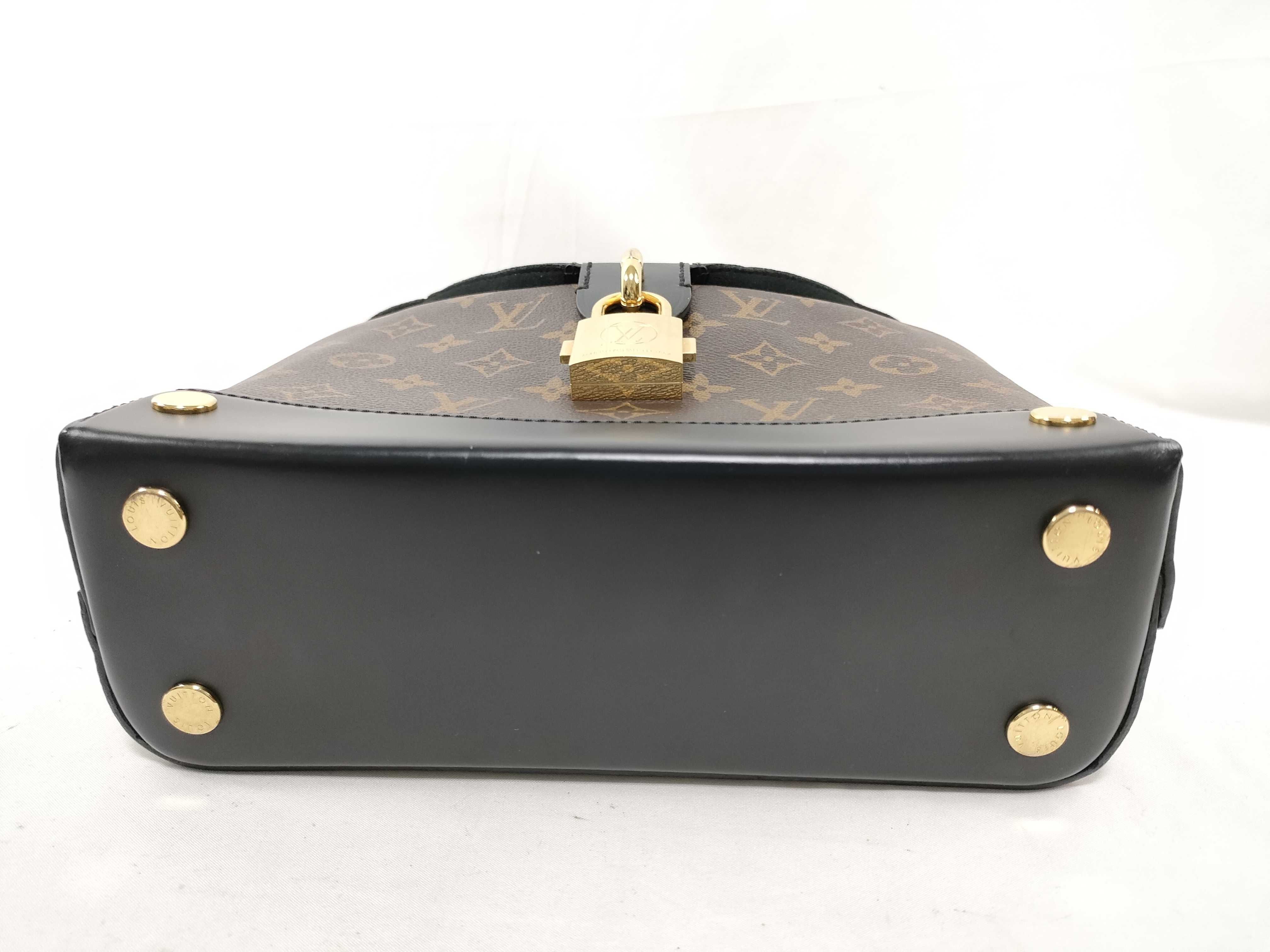 Monogram Bento Box PM M43517 Shoulder Bag — view 7