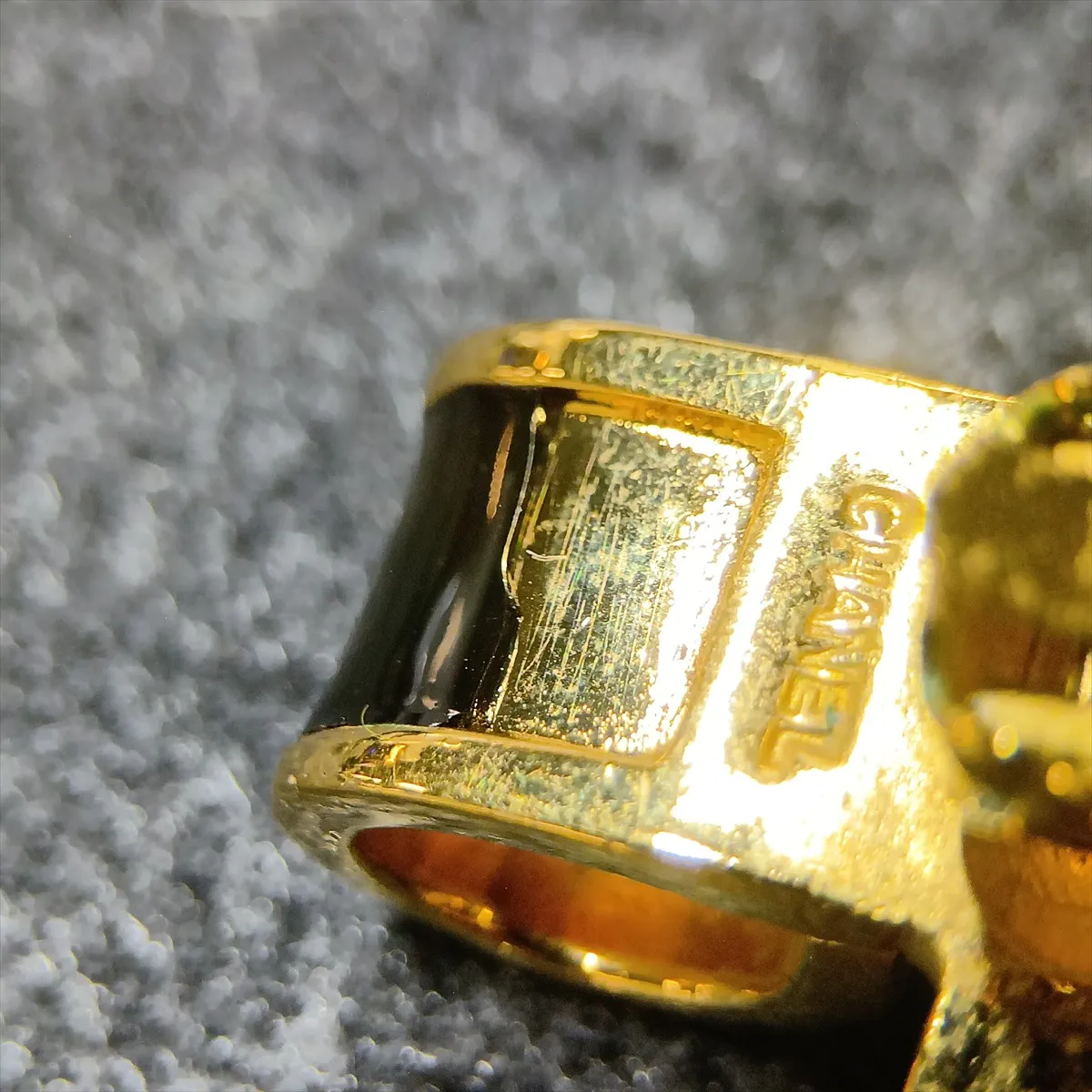 earrings (for both ears), gold-plated with faux pearls, gold and black finish. Shows signs of wear including — view 7