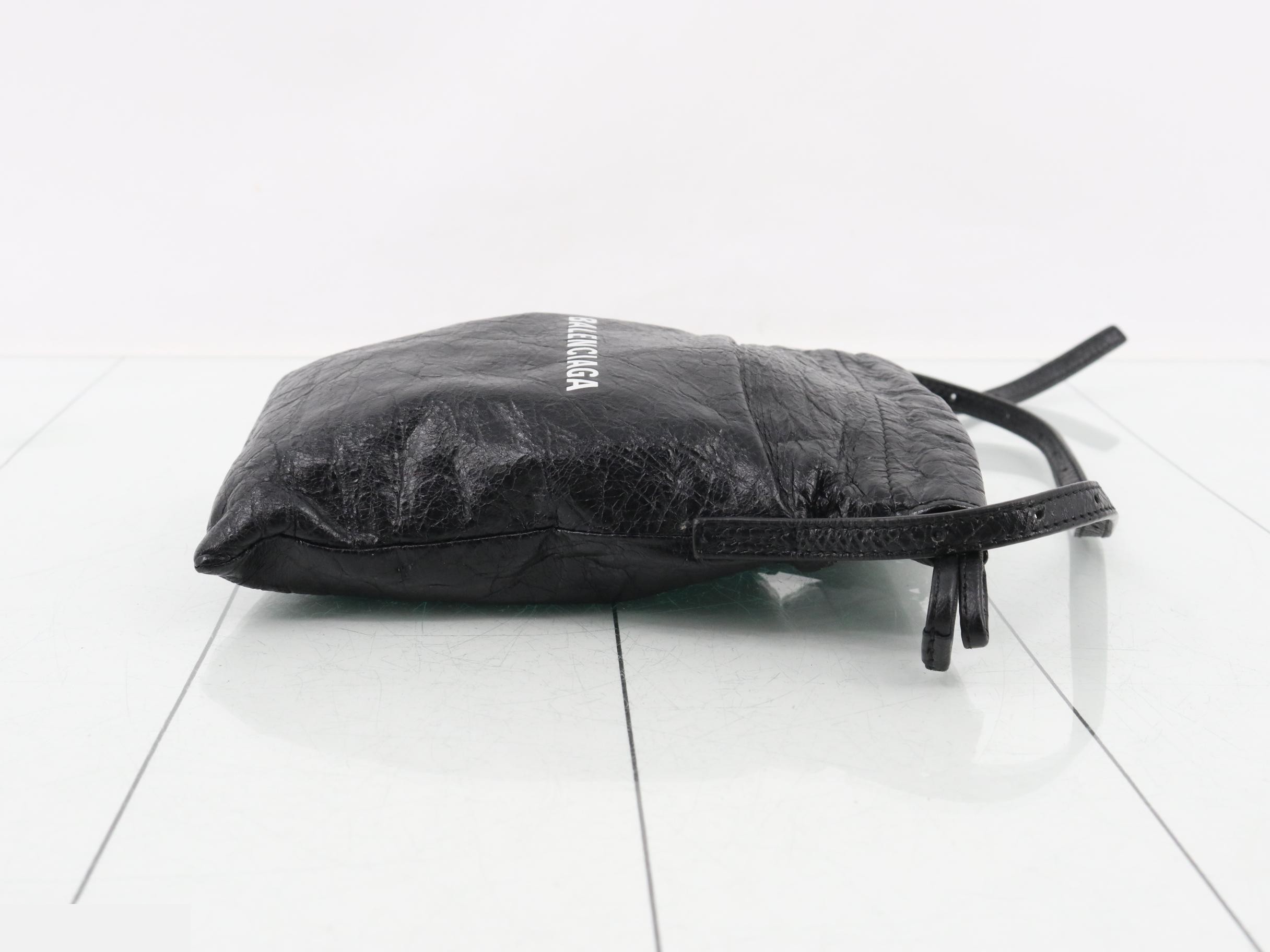 Shoulder bag with phone holder — view 3