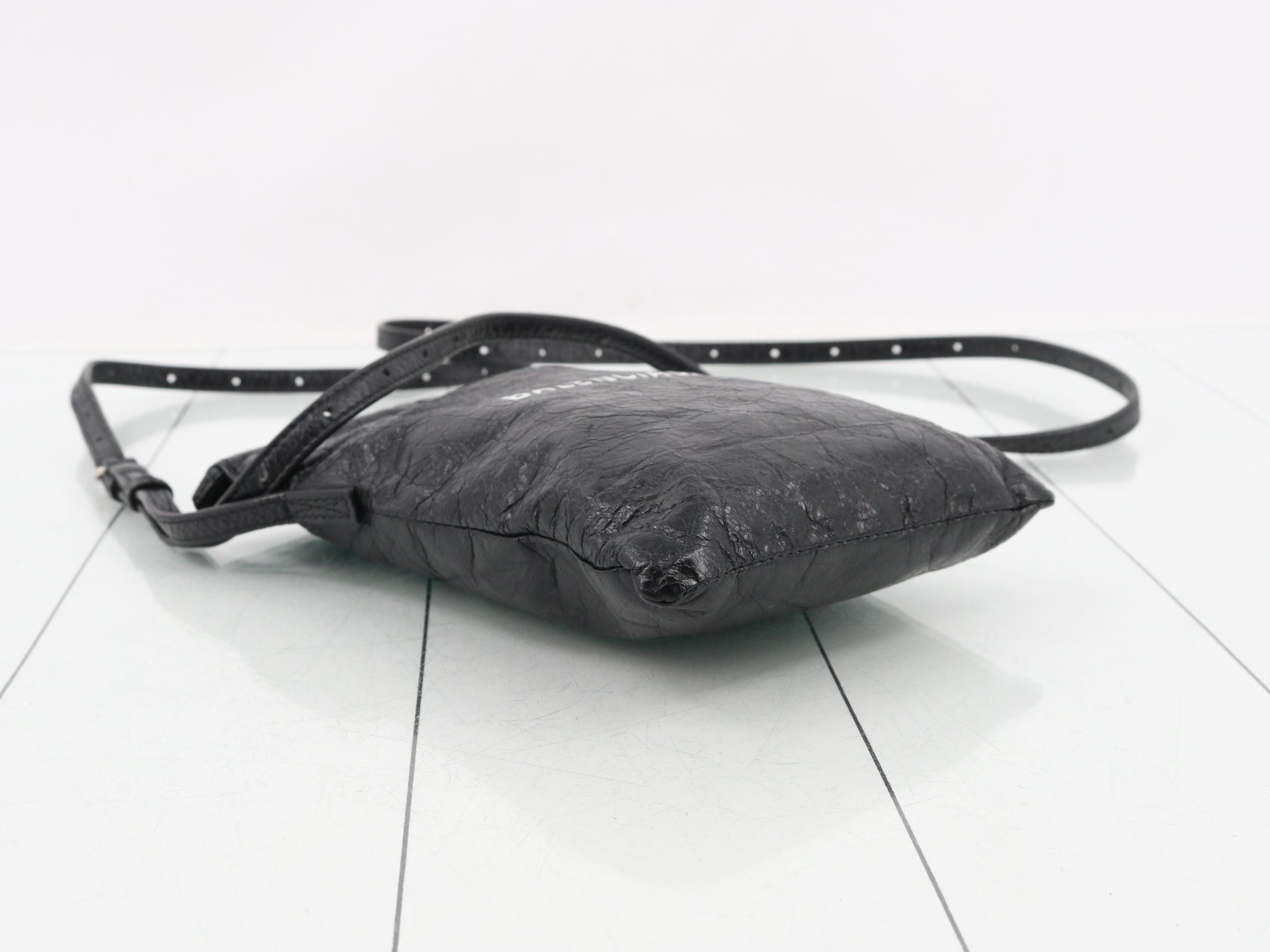 Shoulder bag with phone holder — view 5