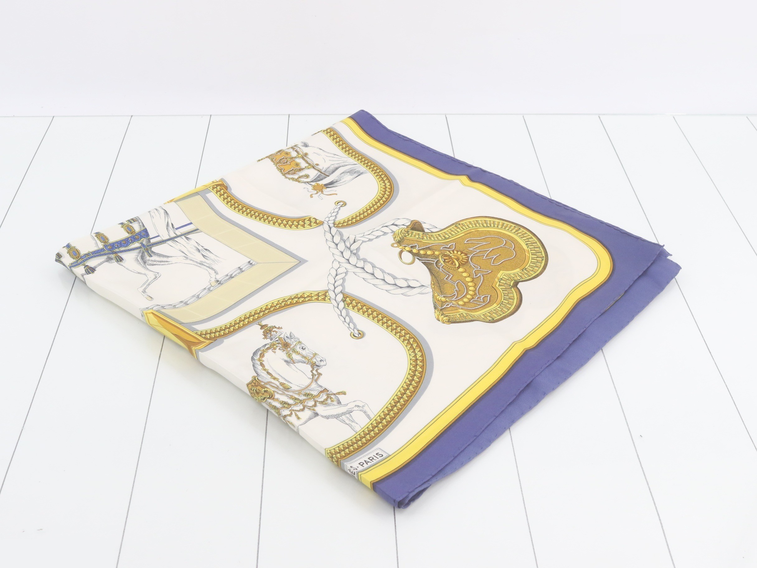 Carre 90 Scarf — view 2
