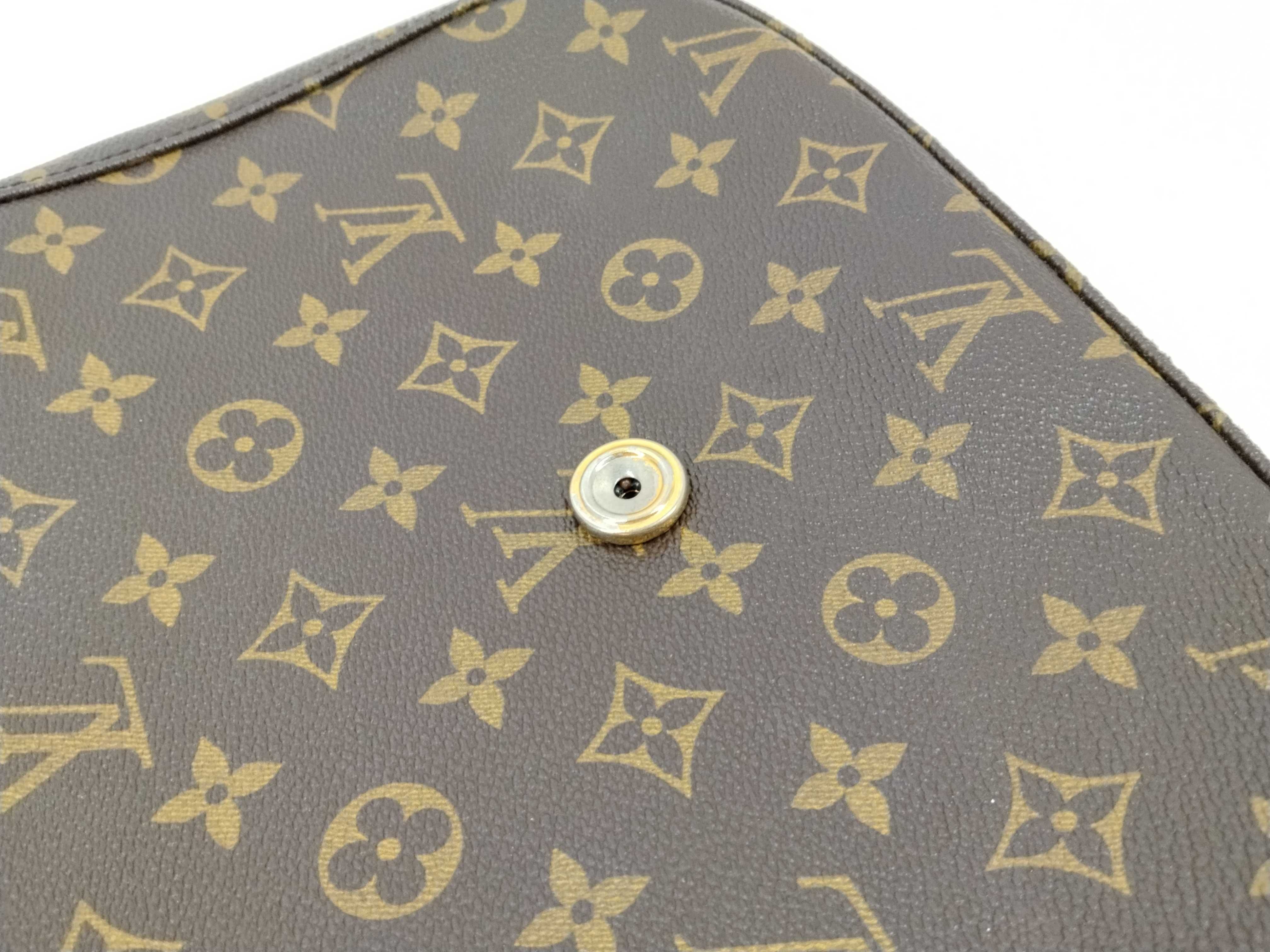 Monogram M51242 Saint Cloud (with tears) Shoulder Bag — view 9
