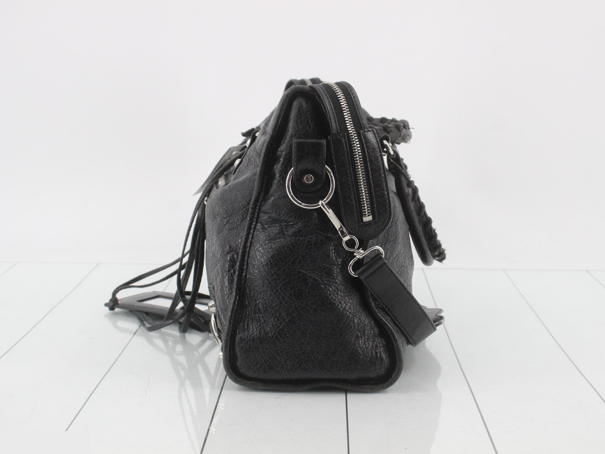 Classic handbag — view 3