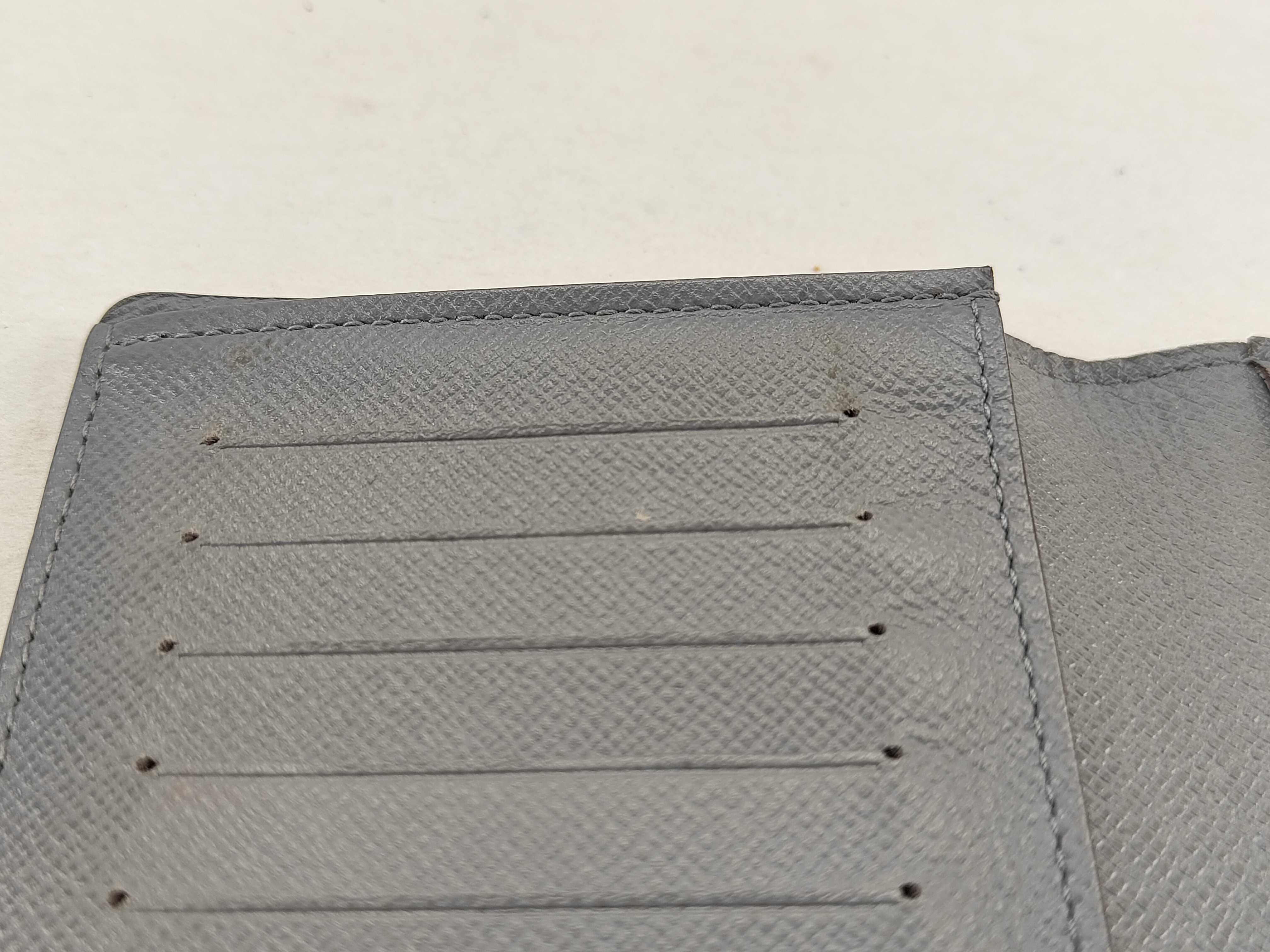 Taiga Louis Vuitton Taiga Wallet Billfold — view 15