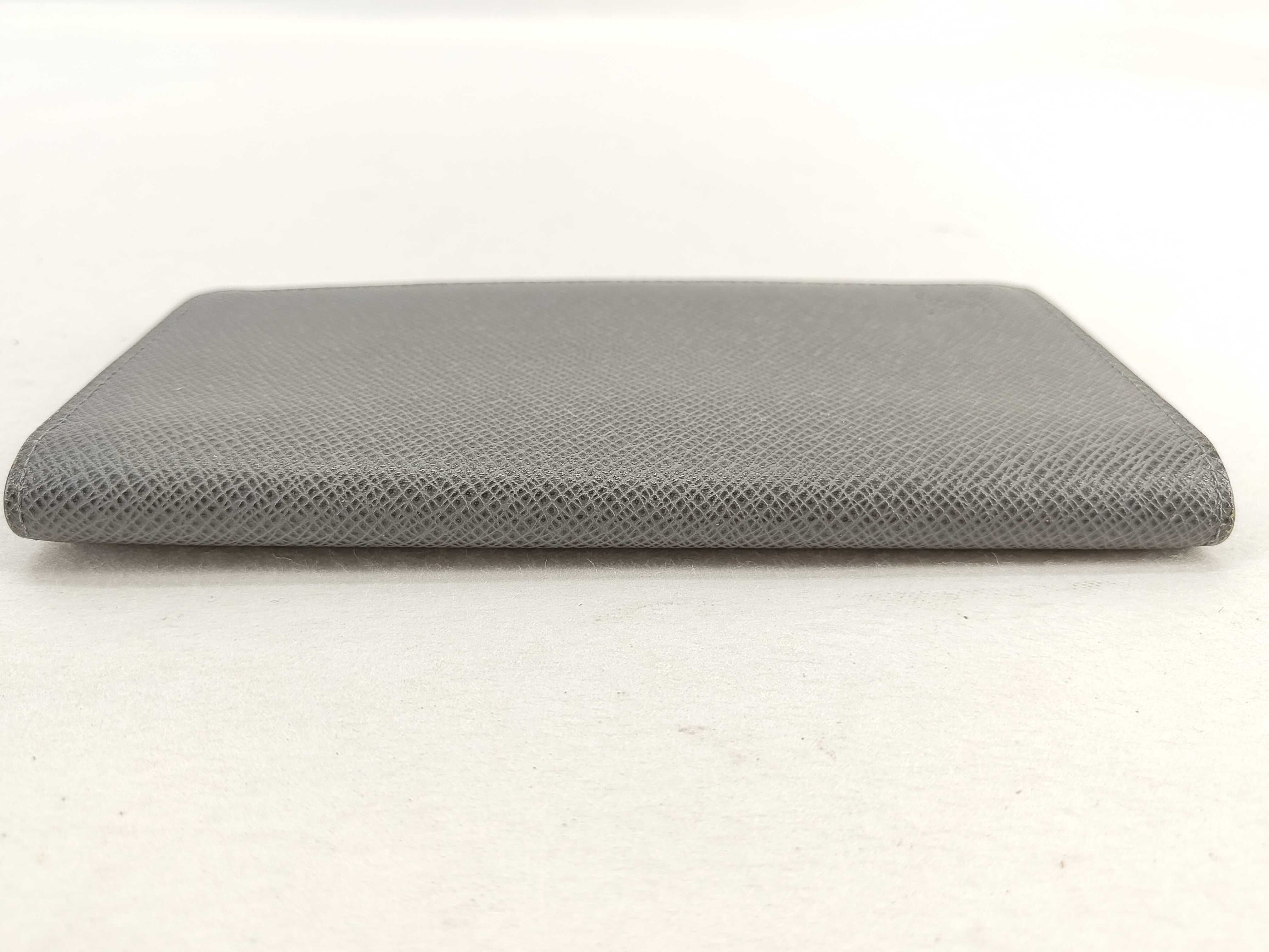 Taiga Louis Vuitton Taiga Wallet Billfold — view 7