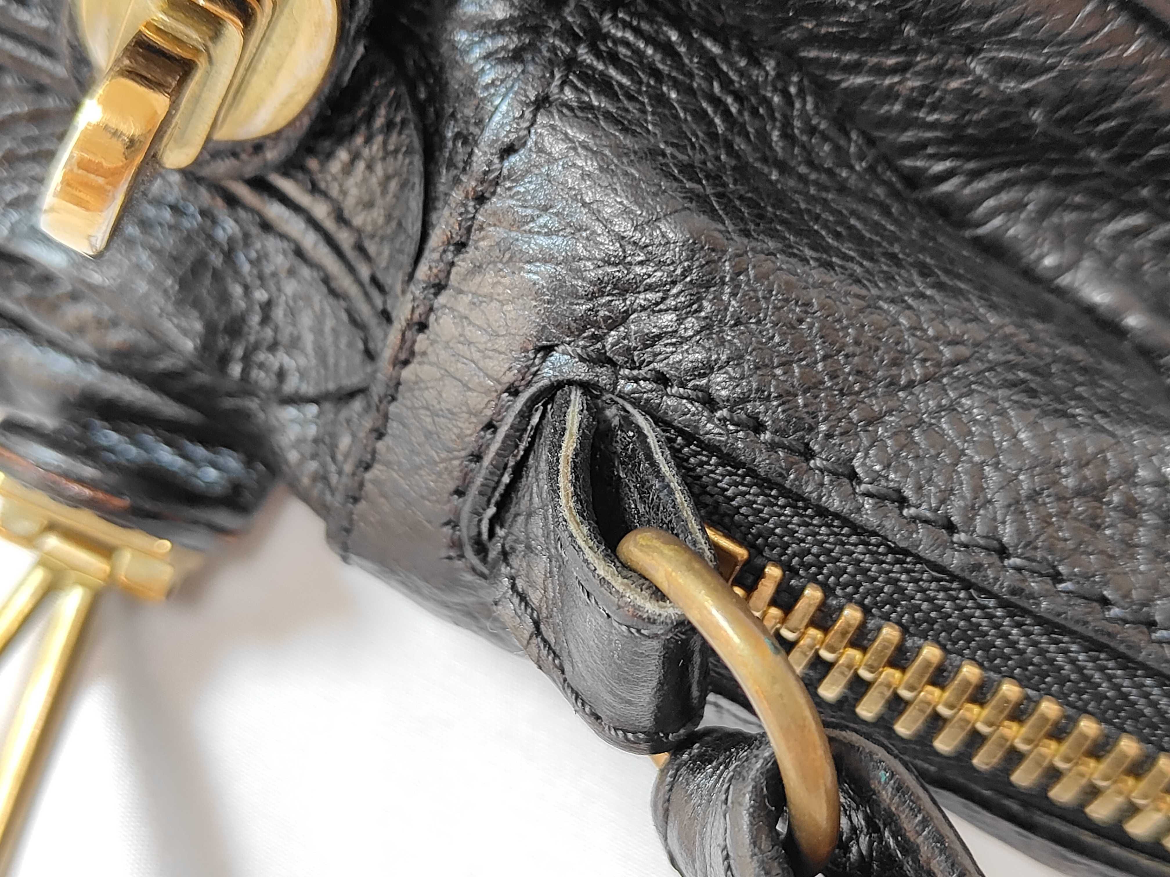 Paraty Medium Black Calfskin Tote Bag (Handbag) — view 8
