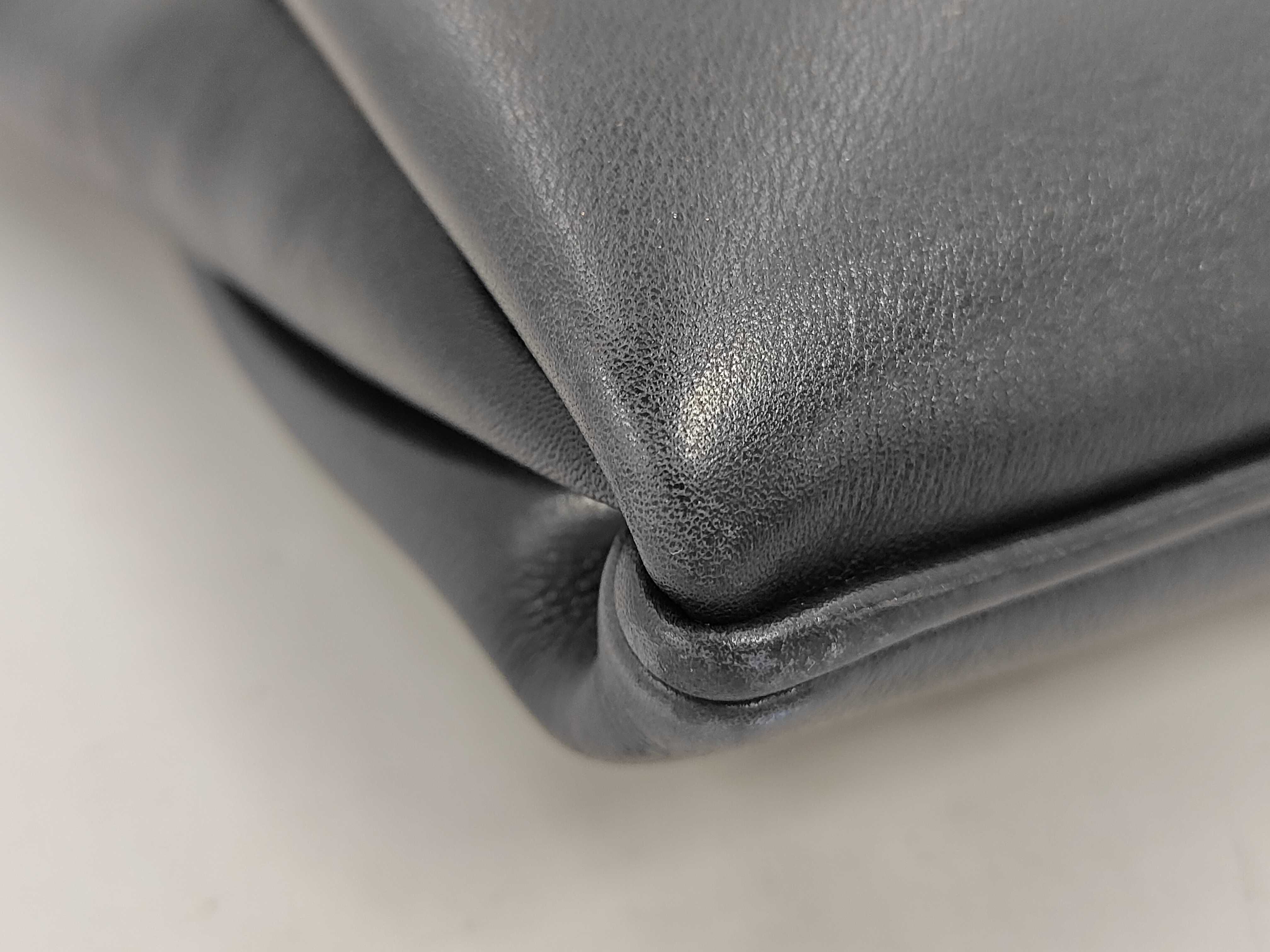 Old One-Shoulder Black Shoulder Bag — view 3