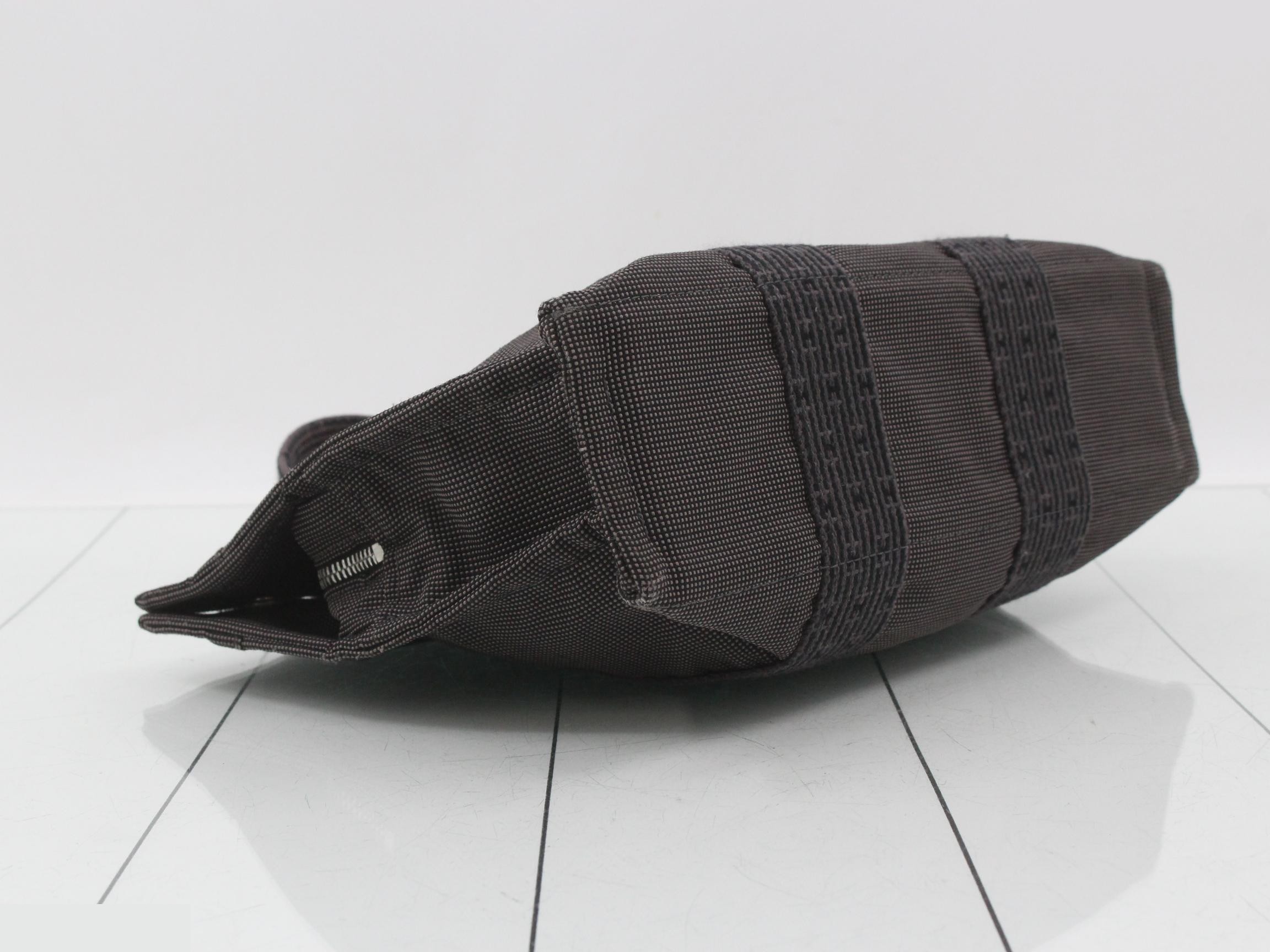 Aile Line Tote PM, Gray, Silver — view 5