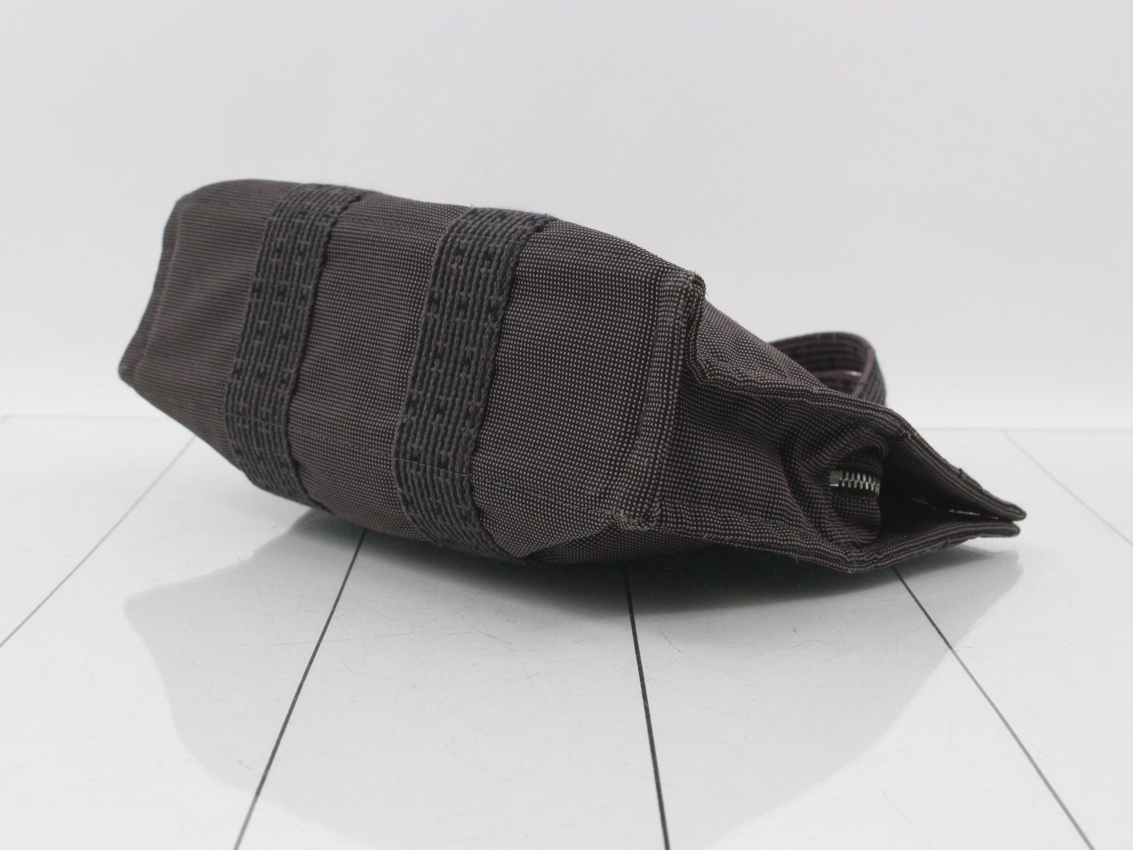 Aile Line Tote PM, Gray, Silver — view 6