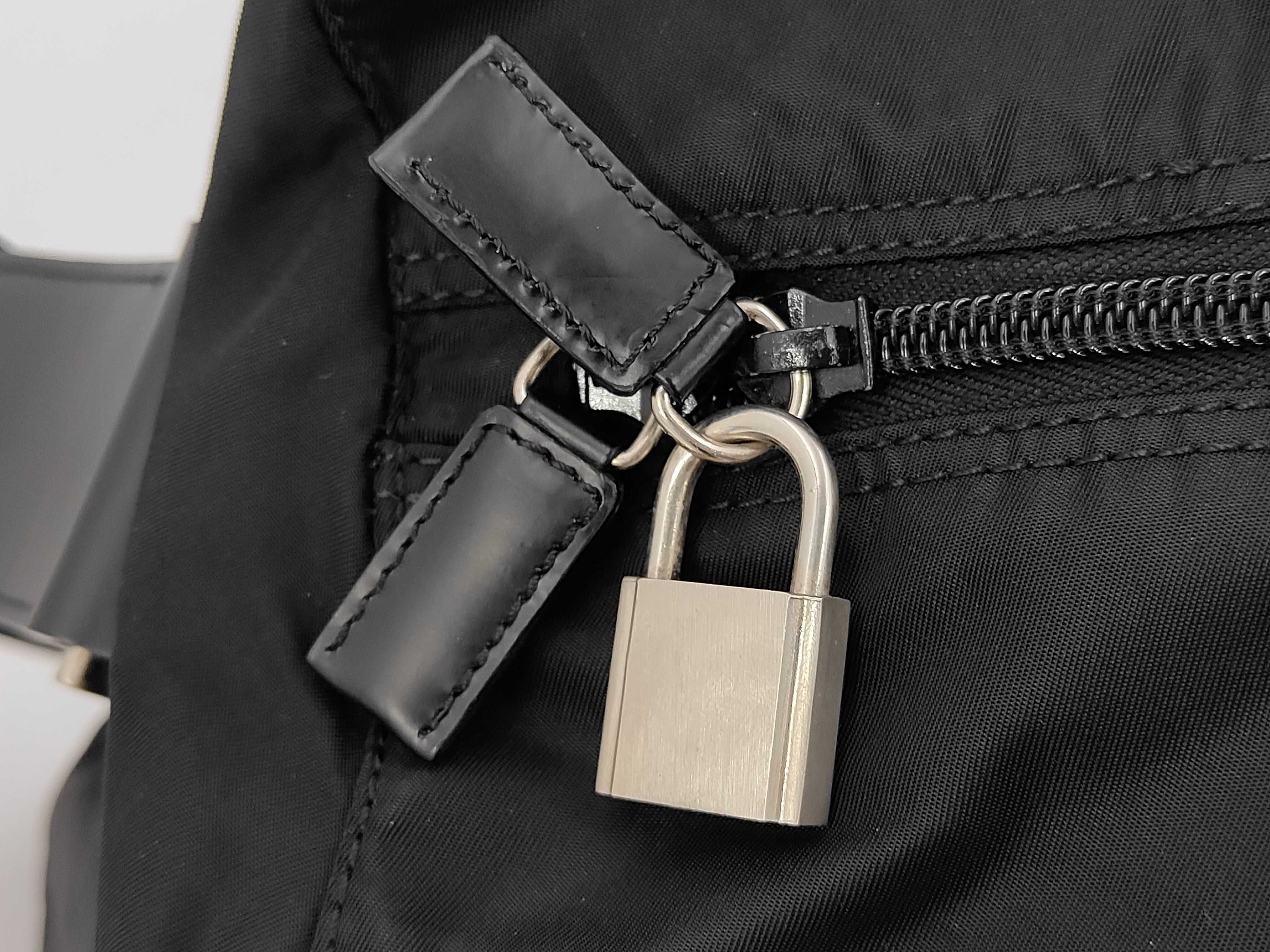 nylon Boston bag with Prada triangular logo. — view 8