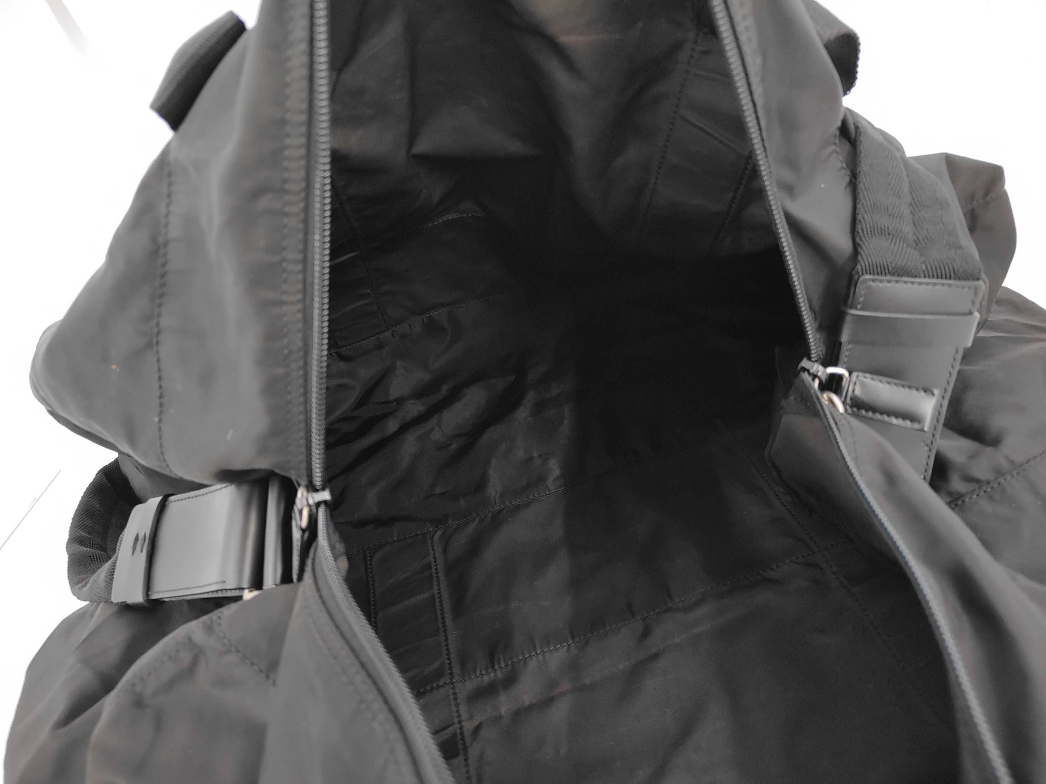 nylon Boston bag with Prada triangular logo. — view 9