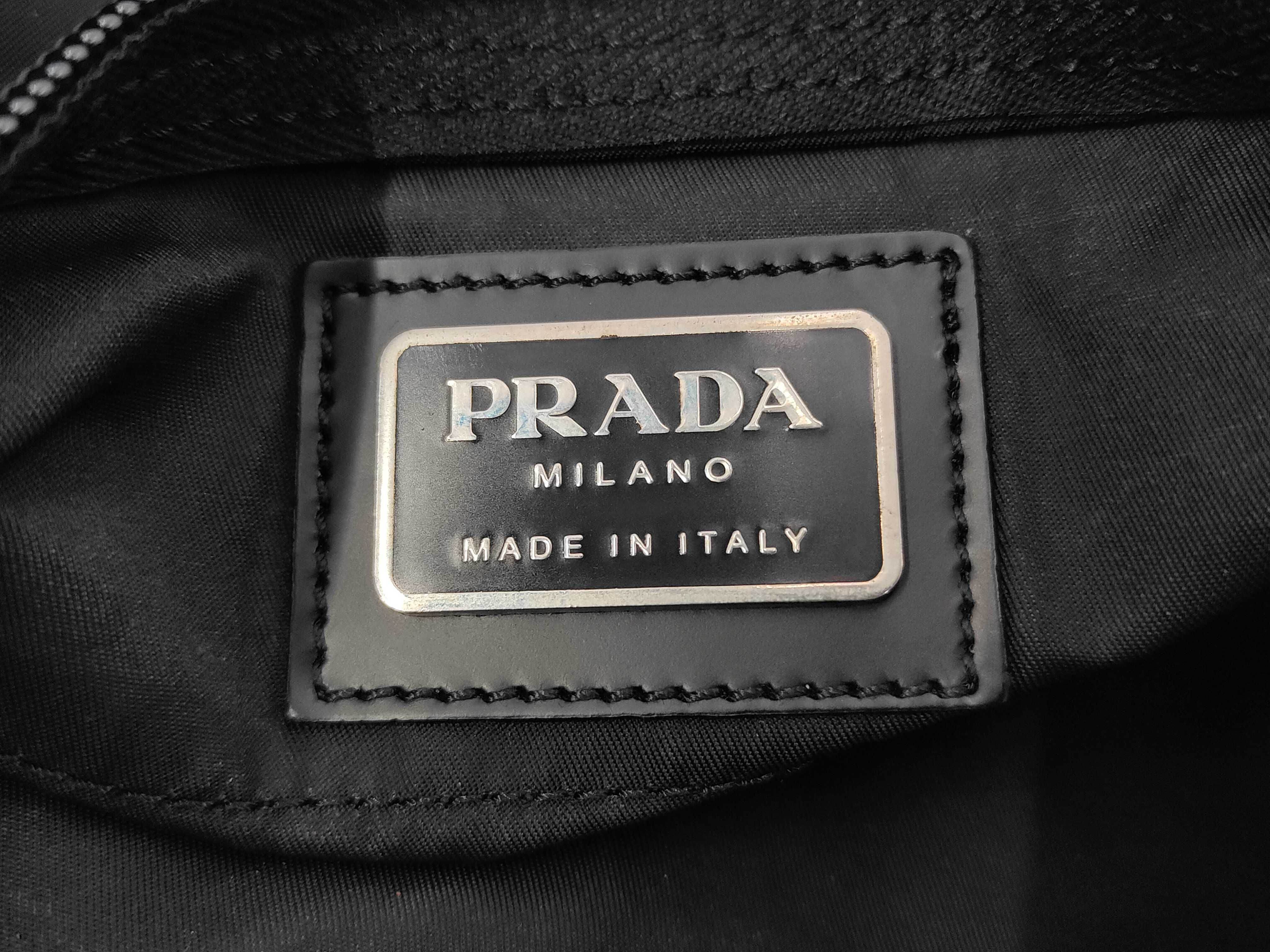 nylon Boston bag with Prada triangular logo. — view 10
