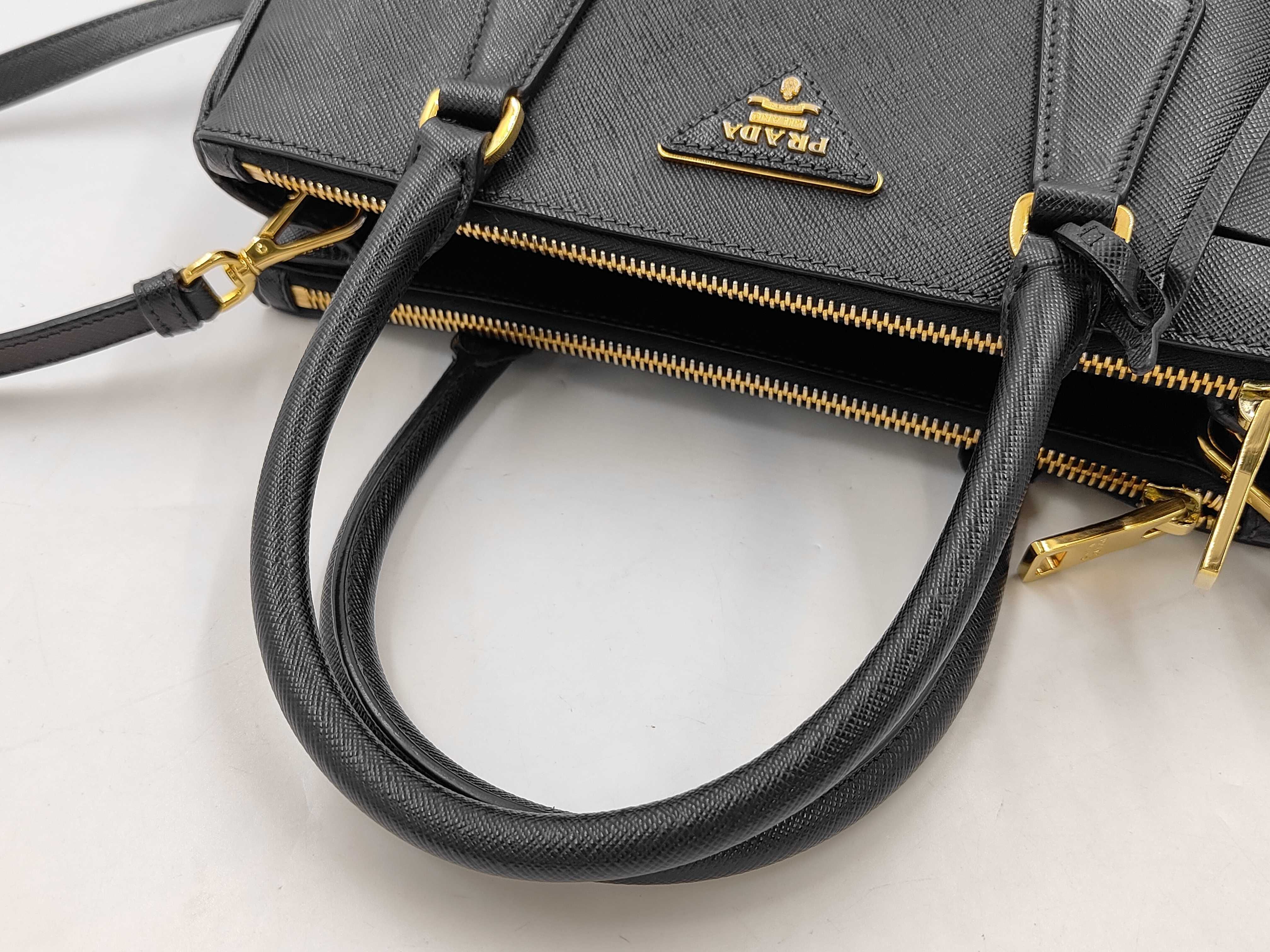 Saffiano Galleria Medium Handbag, Black — view 3