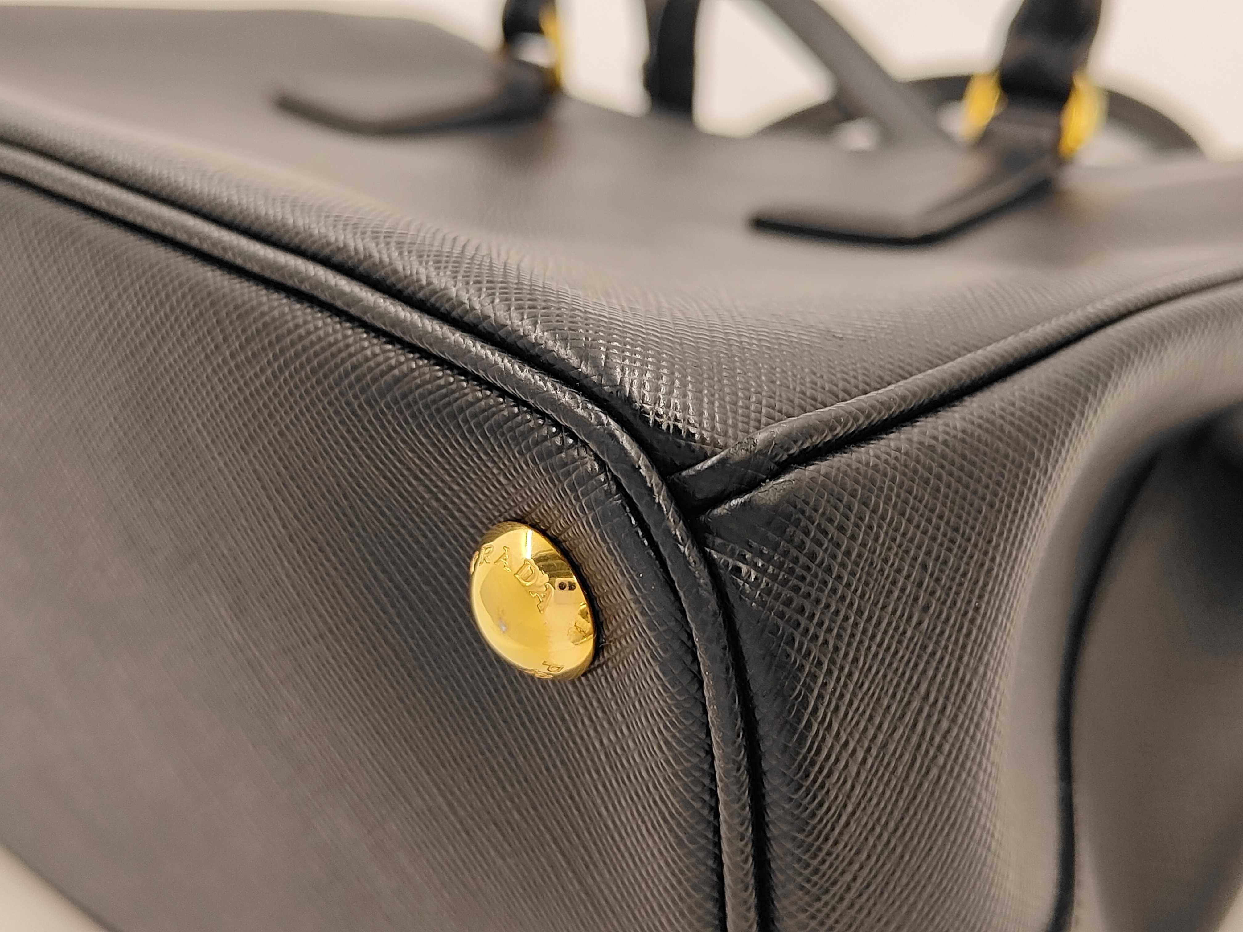 Saffiano Galleria Medium Handbag, Black — view 7