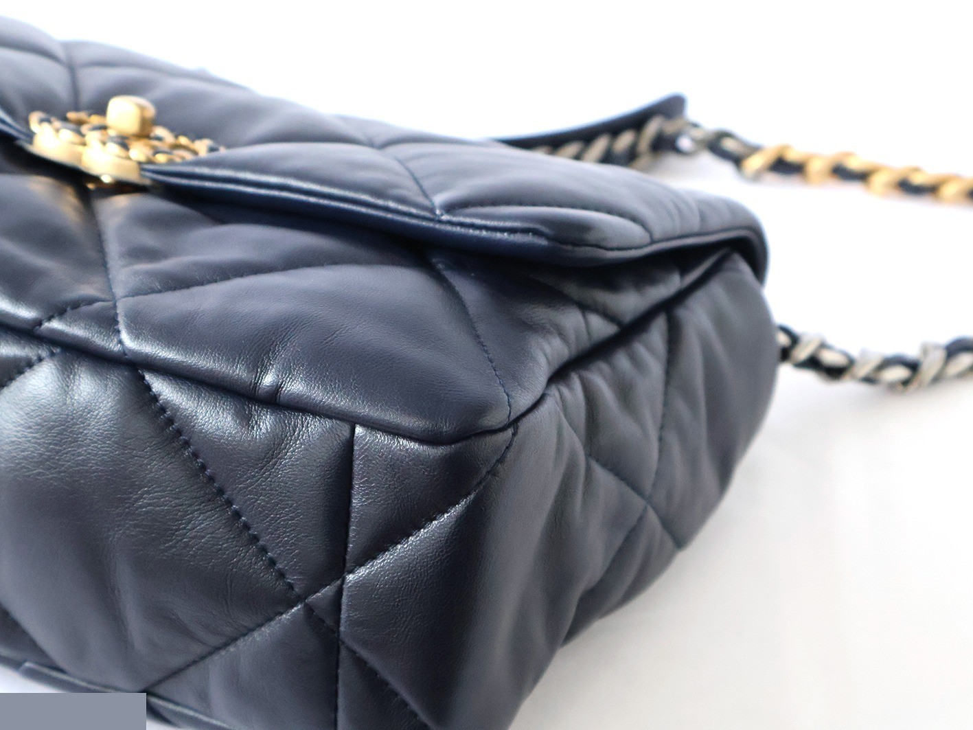 19 Lambskin Chain Shoulder Bag, Navy — view 4