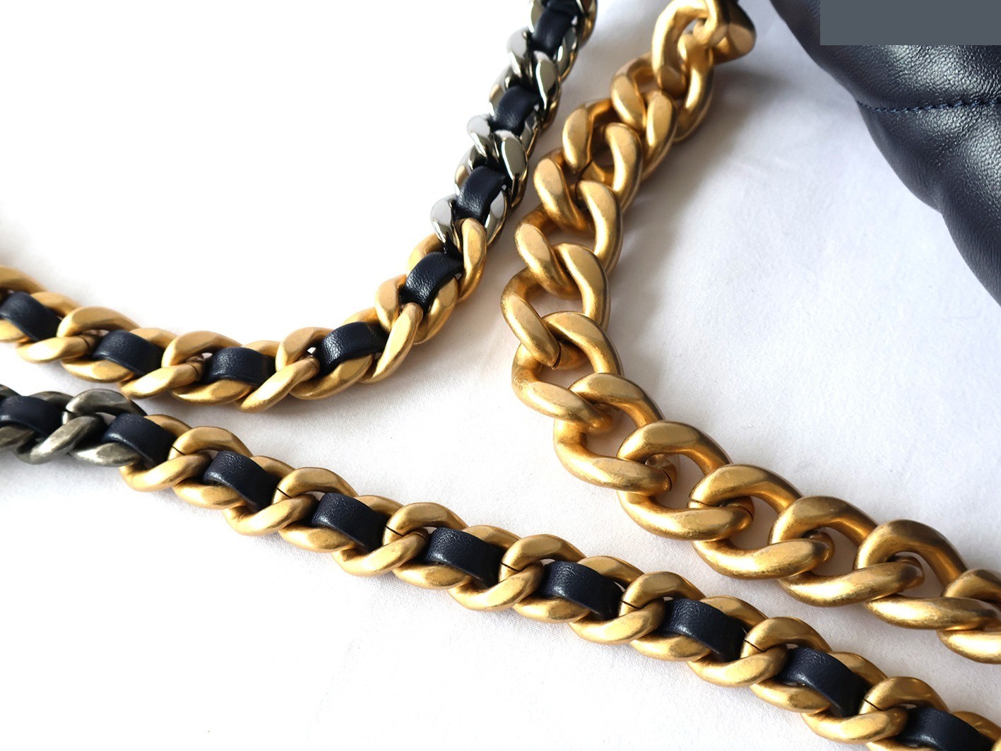 19 Lambskin Chain Shoulder Bag, Navy — view 9
