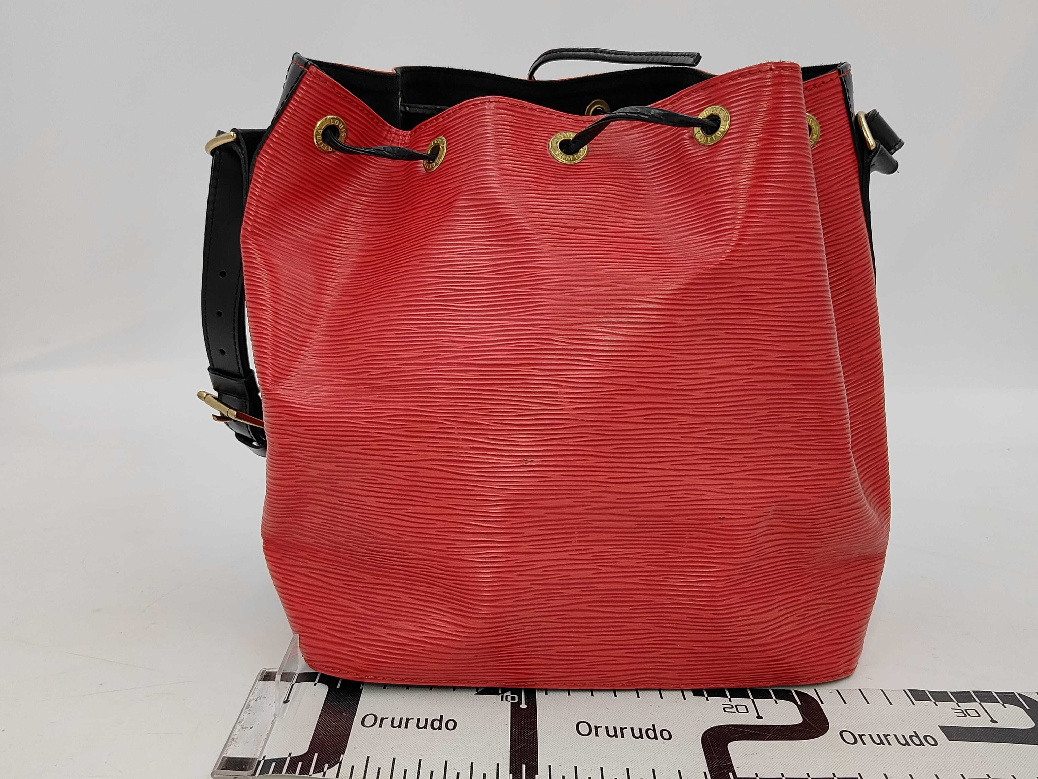Petit Noé Epi Shoulder Bag — view 2