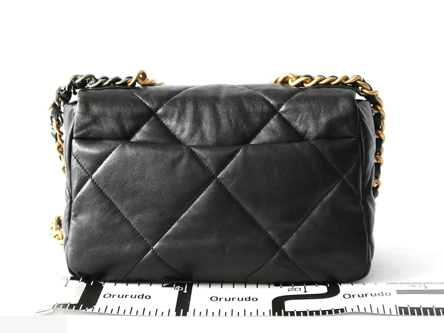 19 Lambskin Chain Shoulder Bag, Black — view 2