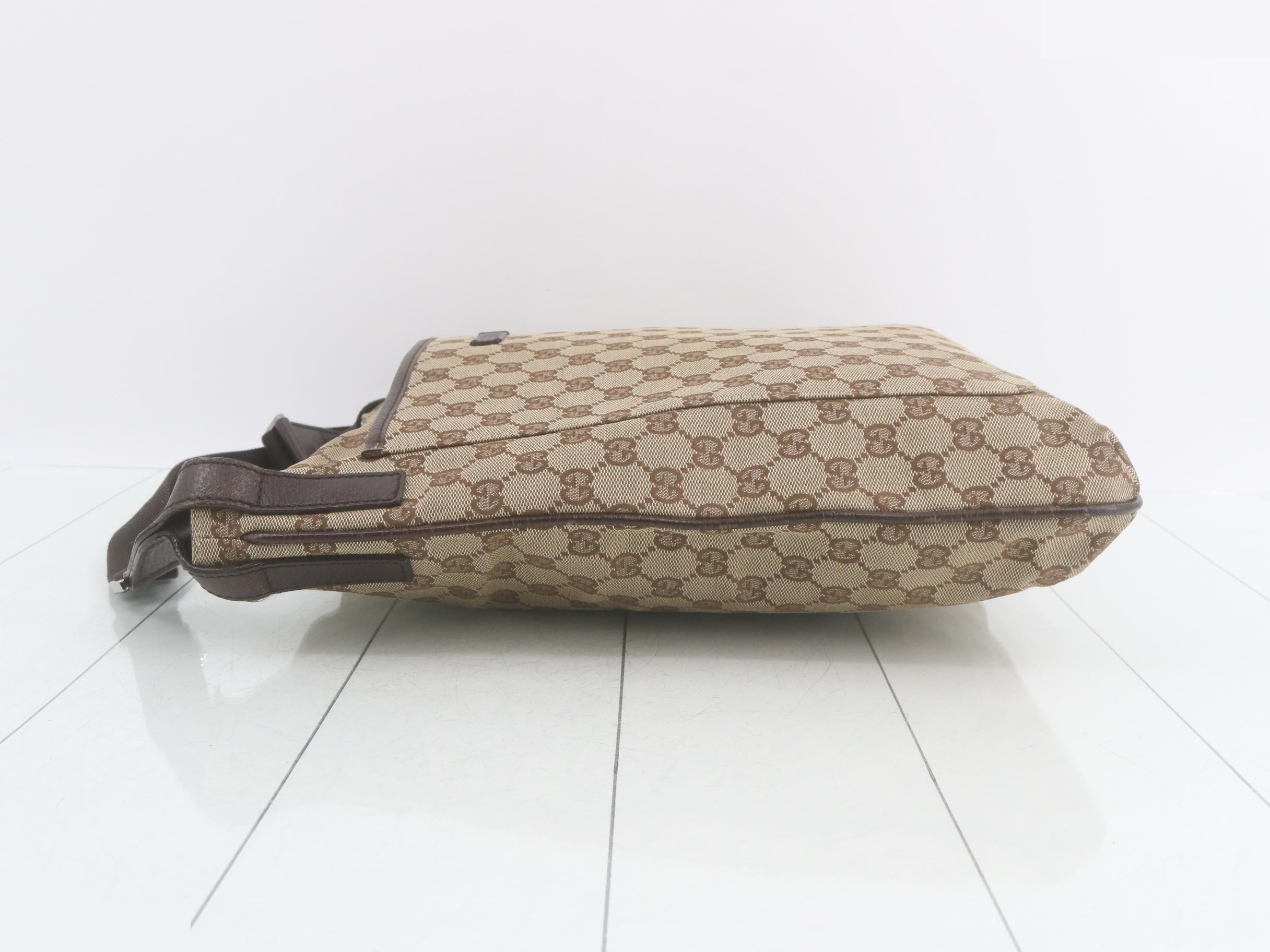 GG Canvas Shoulder Bag — view 4