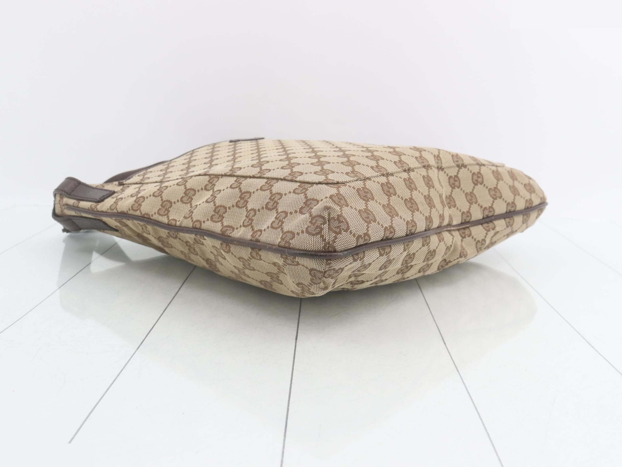 GG Canvas Shoulder Bag — view 5